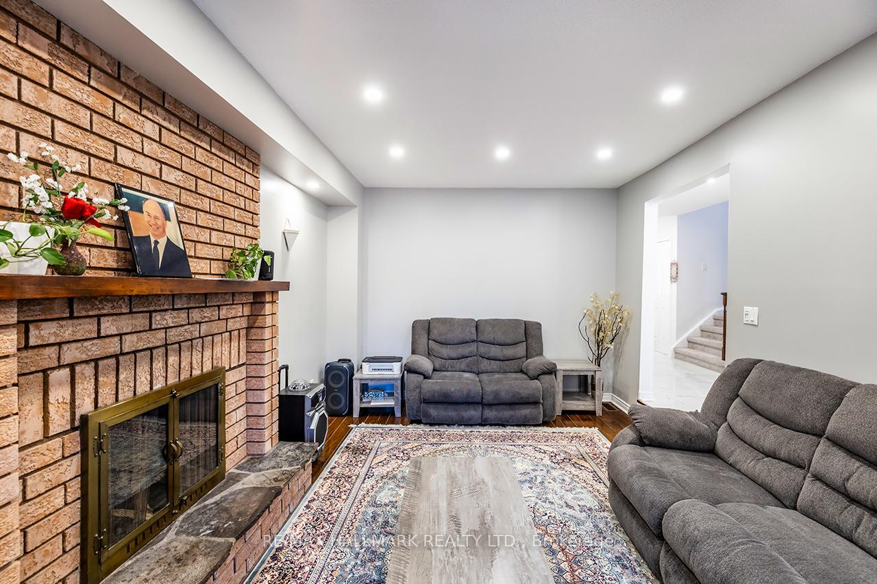 Photo 10 of 12 Halstead Road, Clarington, Courtice — HOMEH