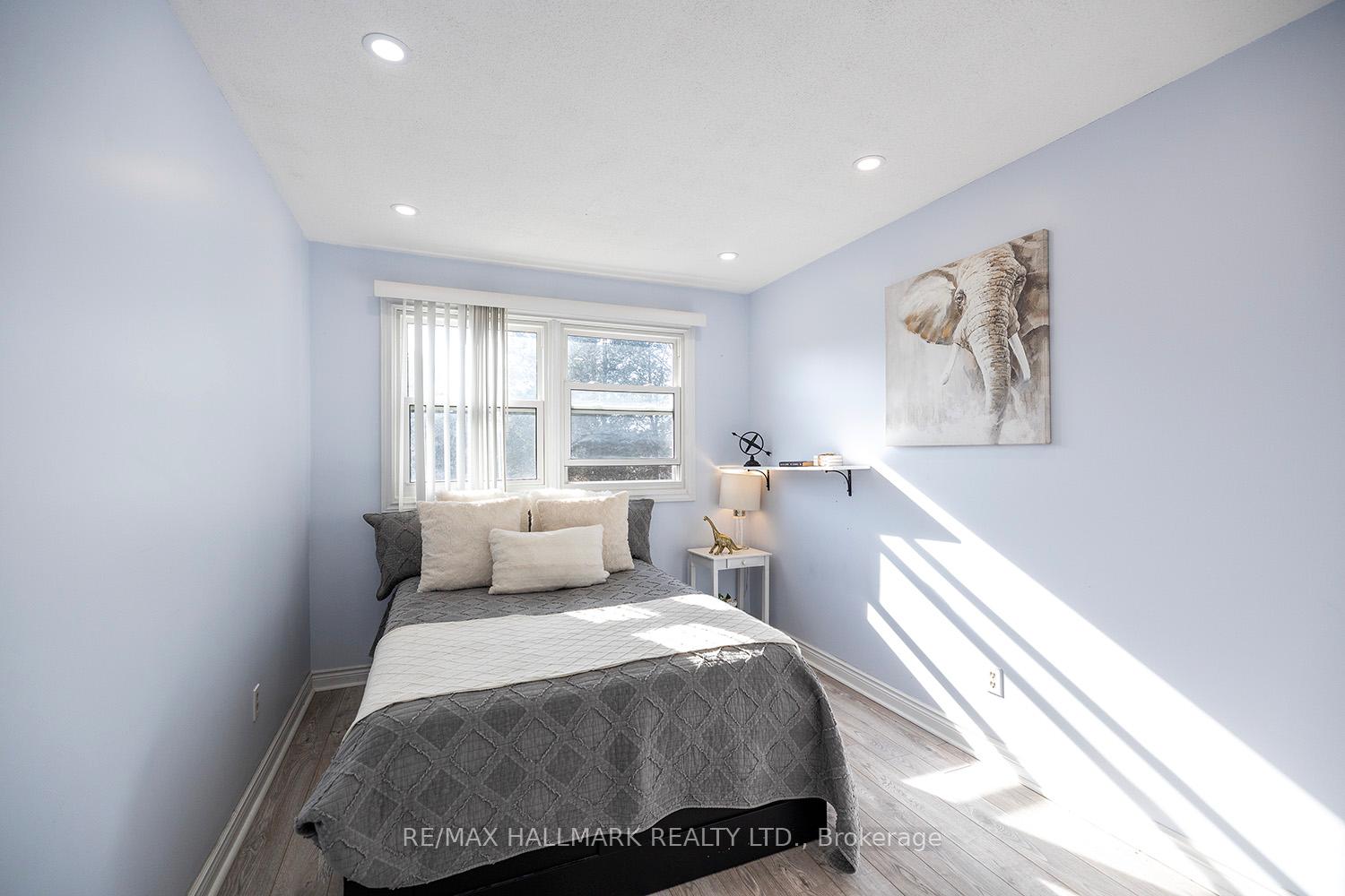 Photo 23 of 12 Halstead Road, Clarington, Courtice — HOMEH