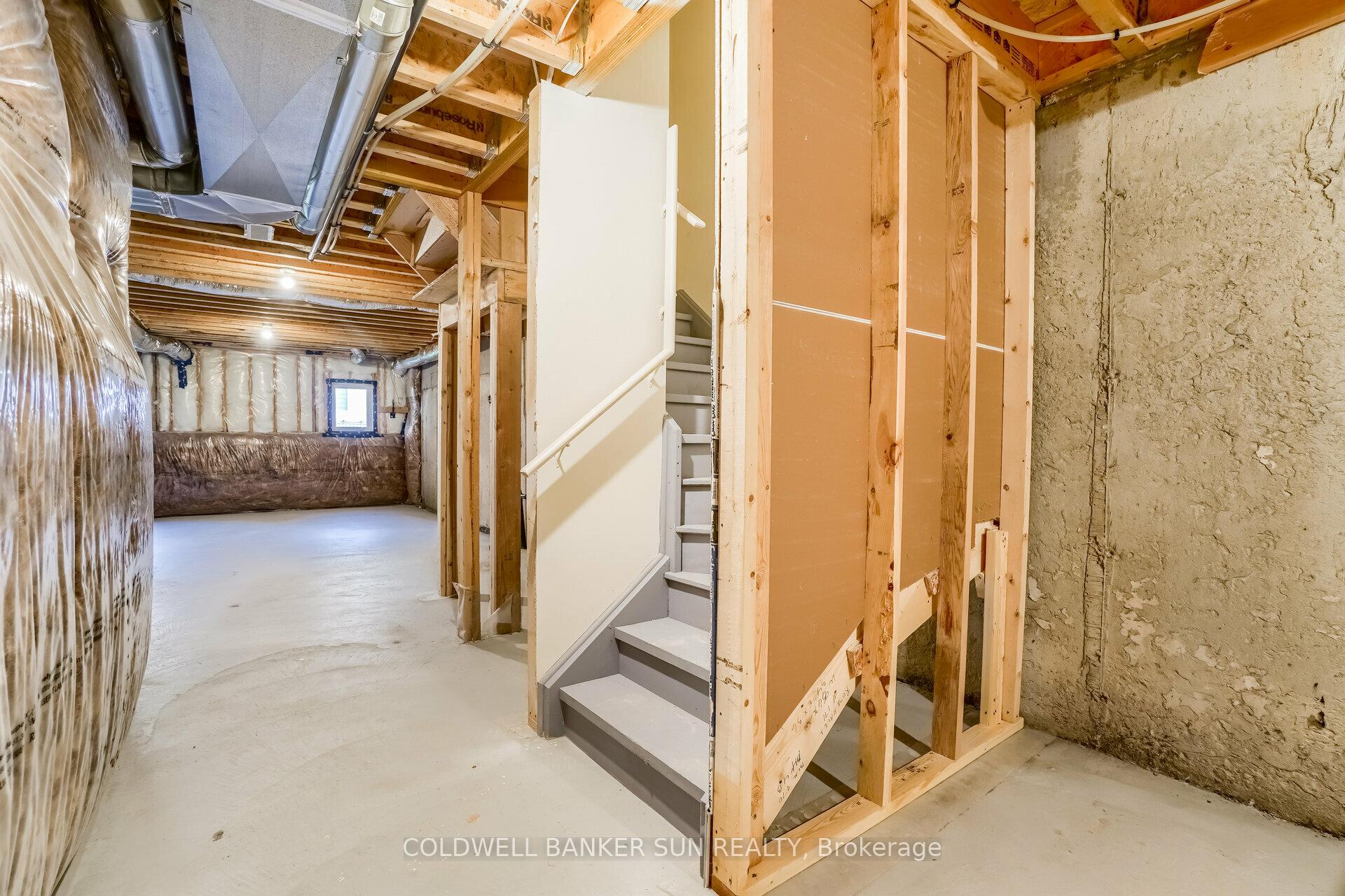 Photo 33 of 28 Benhurst Crescent, Brampton, Northwest Brampton — HOMEH