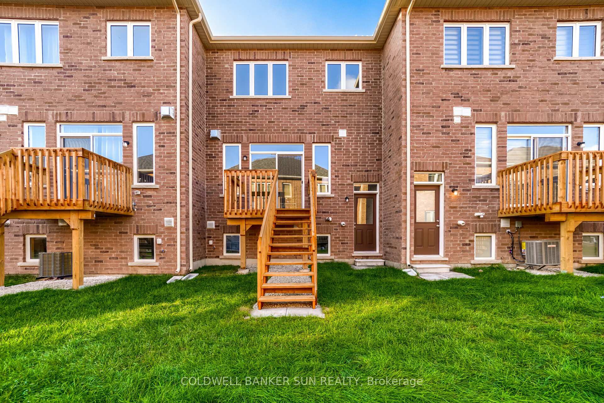 Photo 38 of 28 Benhurst Crescent, Brampton, Northwest Brampton — HOMEH