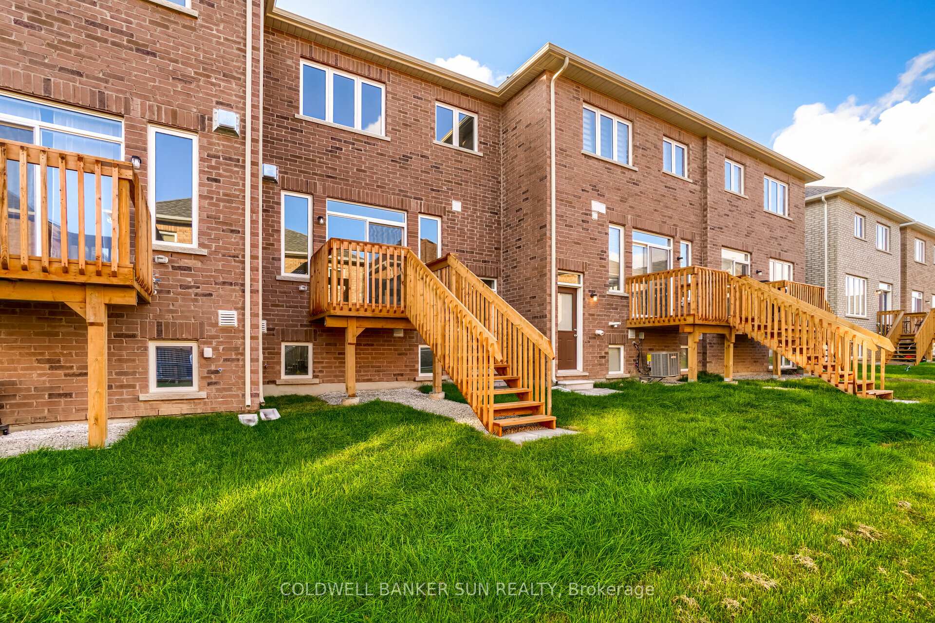 Photo 39 of 28 Benhurst Crescent, Brampton, Northwest Brampton — HOMEH