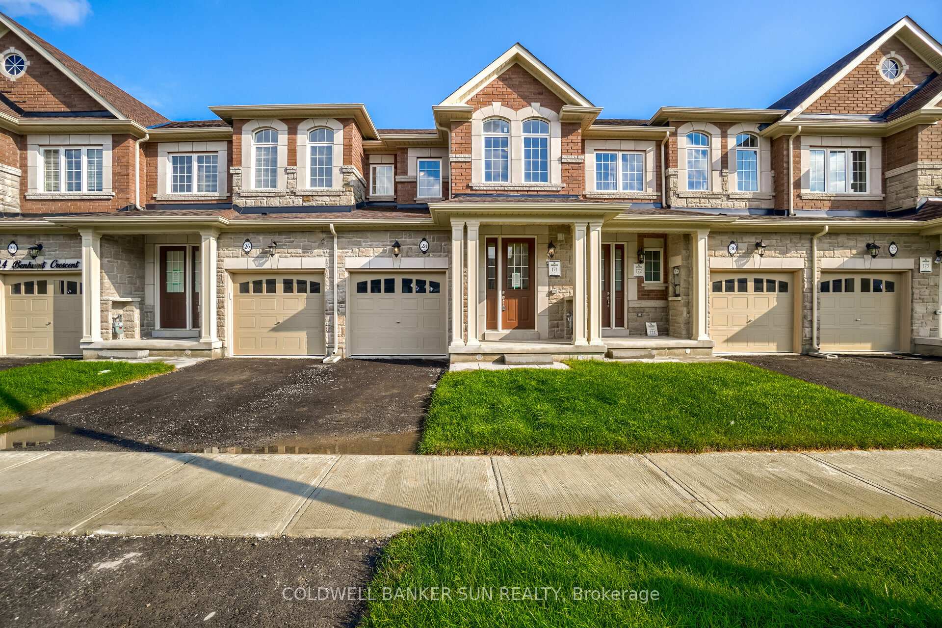 Photo 40 of 28 Benhurst Crescent, Brampton, Northwest Brampton — HOMEH