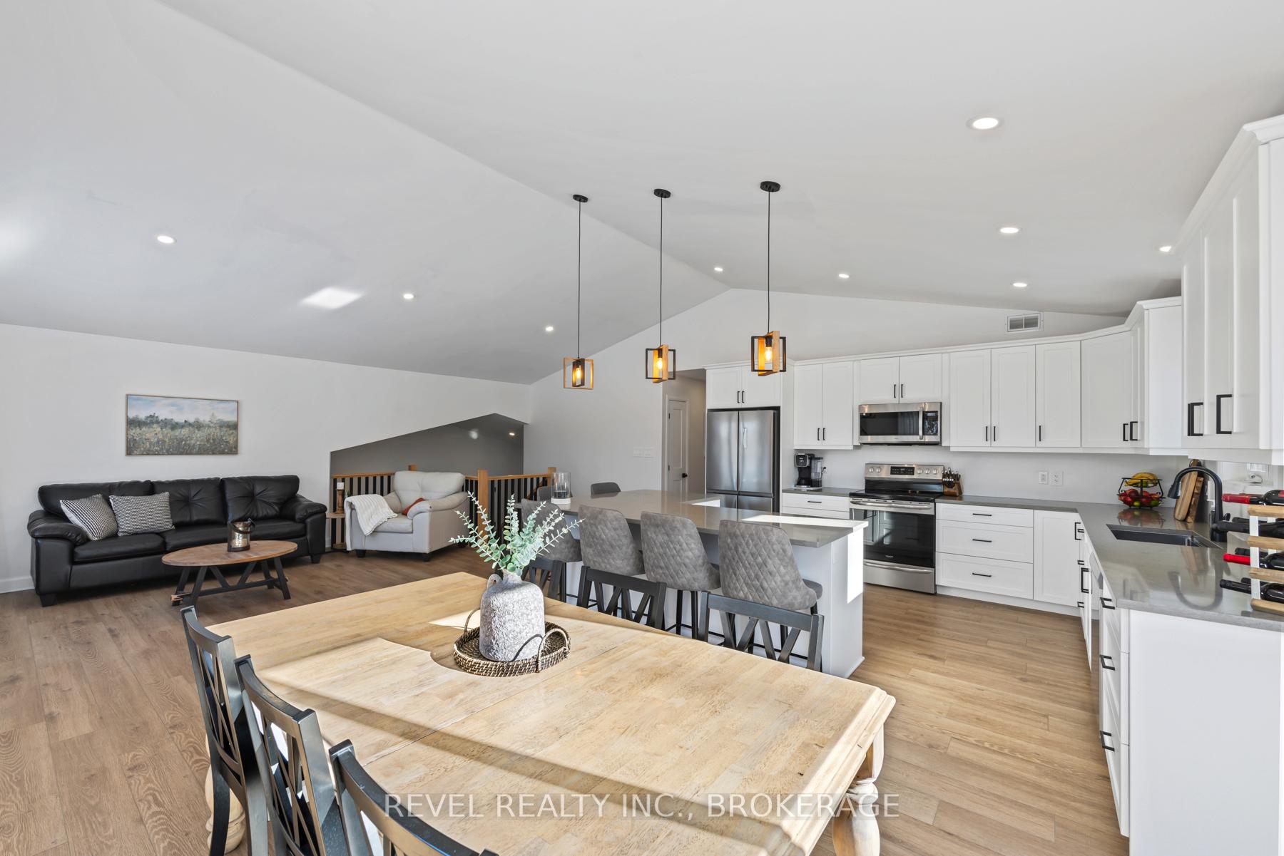 Photo 7 of 1524 Clow Road, Frontenac, Frontenac Centre — HOMEH