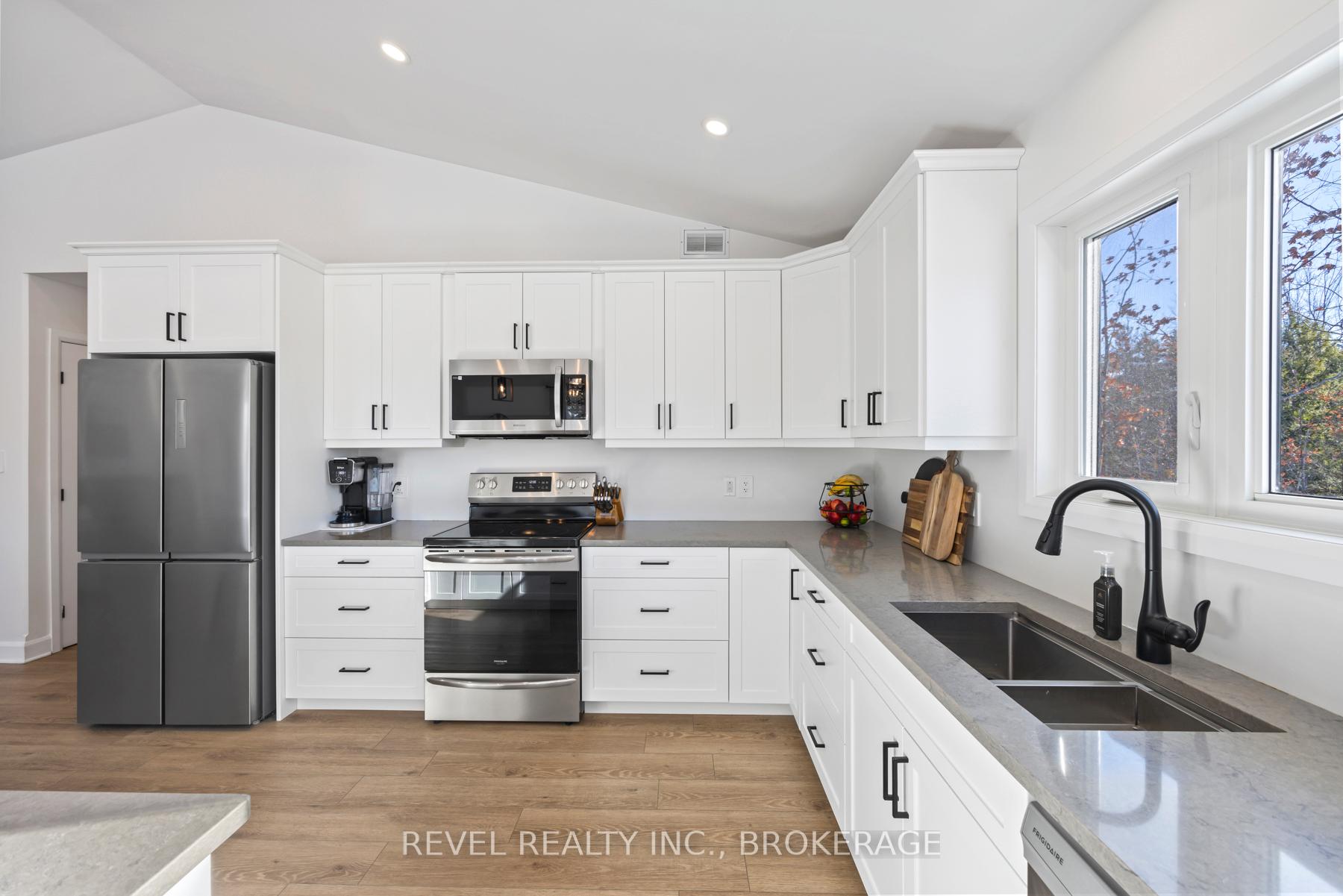 Photo 11 of 1524 Clow Road, Frontenac, Frontenac Centre — HOMEH