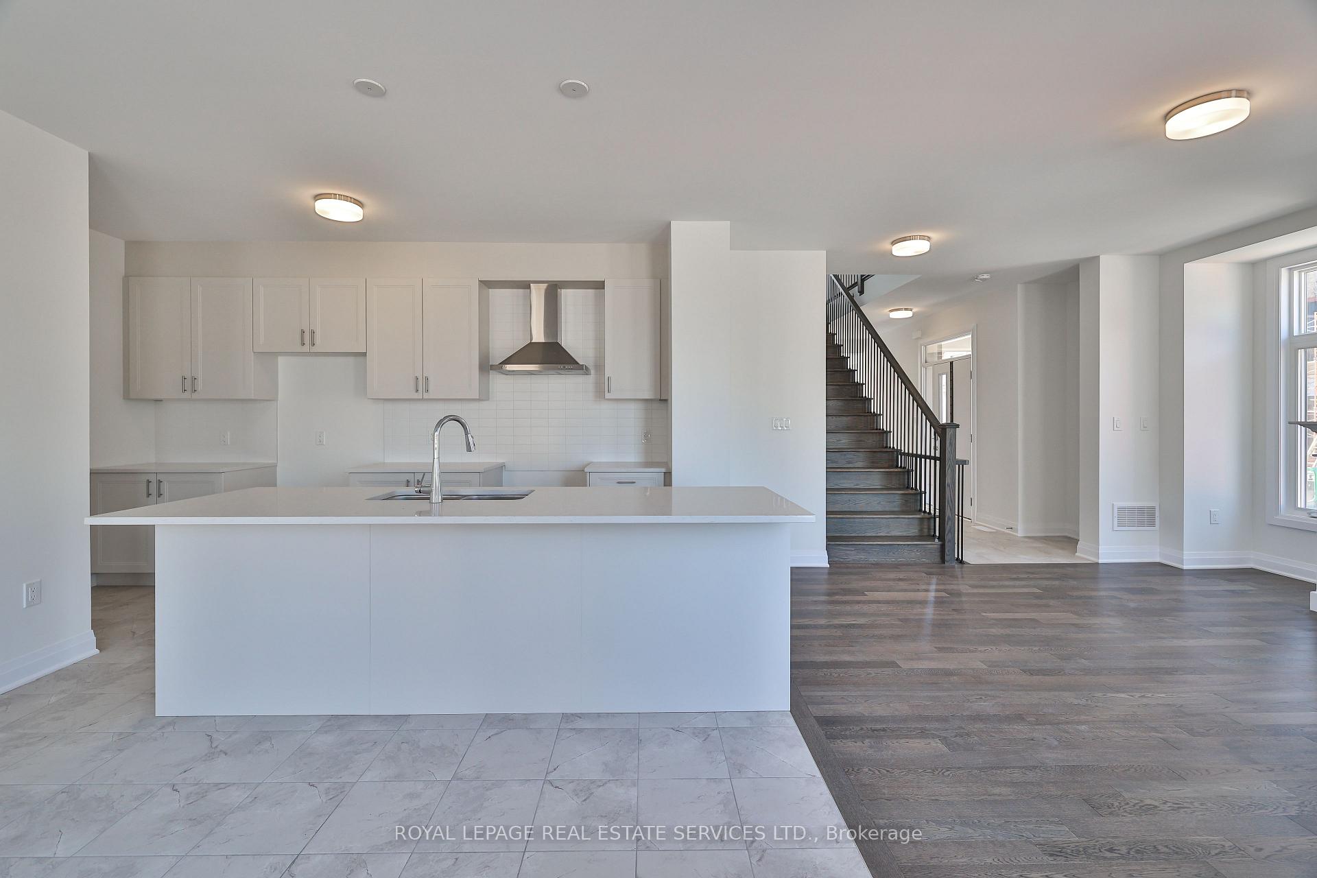 Photo 6 of 19 Spiritwood Way, Brampton, Northwest Brampton — HOMEH