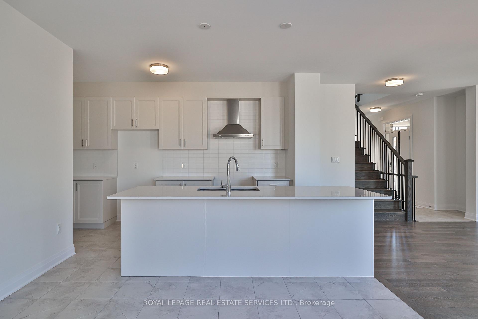Photo 8 of 19 Spiritwood Way, Brampton, Northwest Brampton — HOMEH