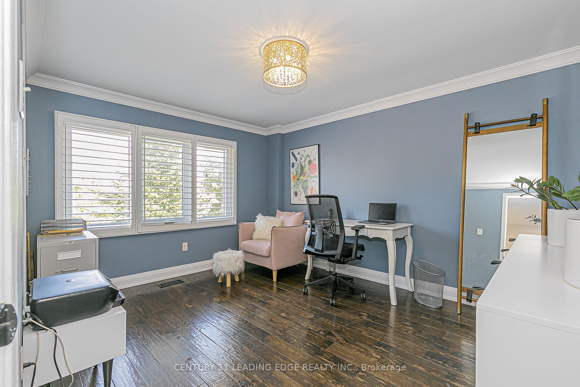 Photo 22 of 31 Twelve Oaks Drive, Aurora, Aurora Village — HOMEH