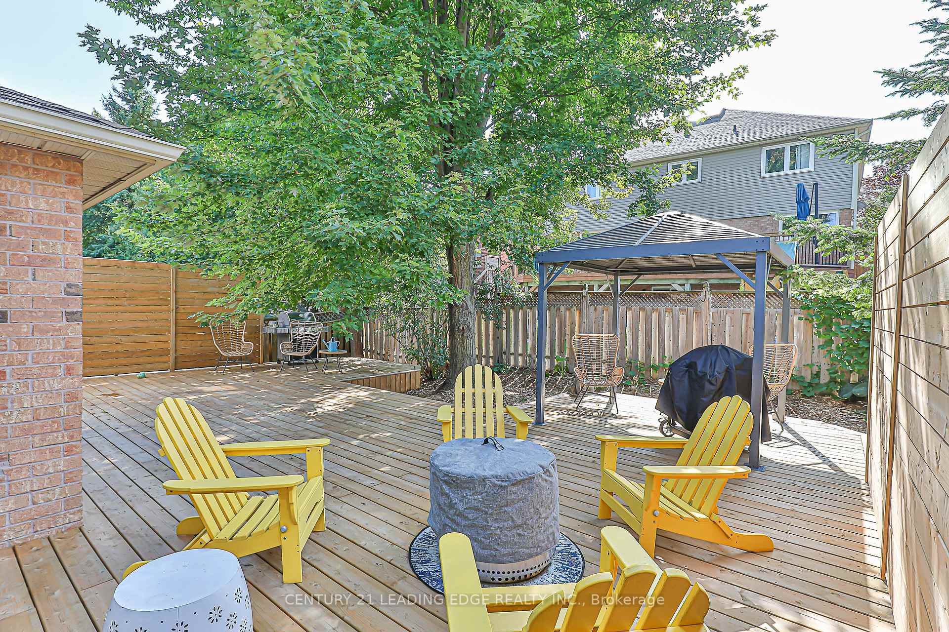 Photo 29 of 31 Twelve Oaks Drive, Aurora, Aurora Village — HOMEH