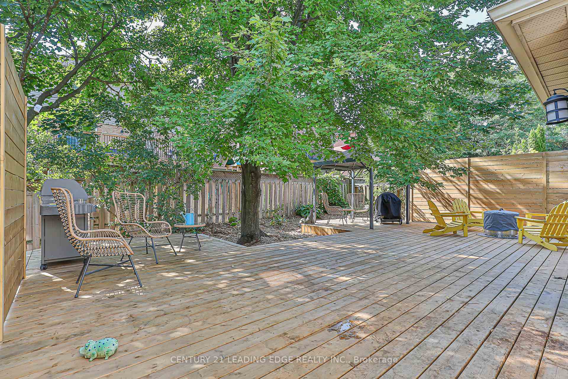 Photo 39 of 31 Twelve Oaks Drive, Aurora, Aurora Village — HOMEH
