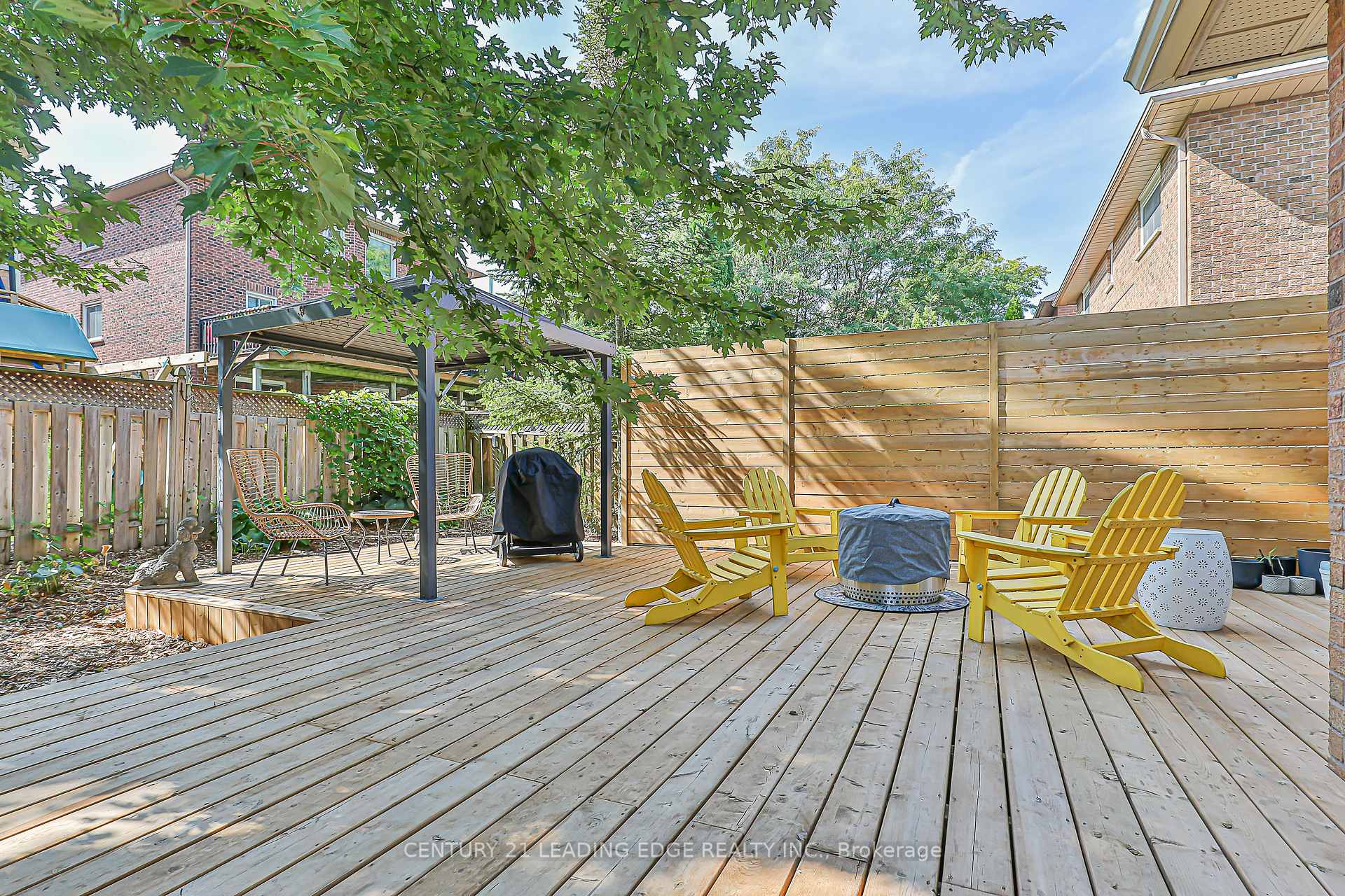 Photo 33 of 31 Twelve Oaks Drive, Aurora, Aurora Village — HOMEH