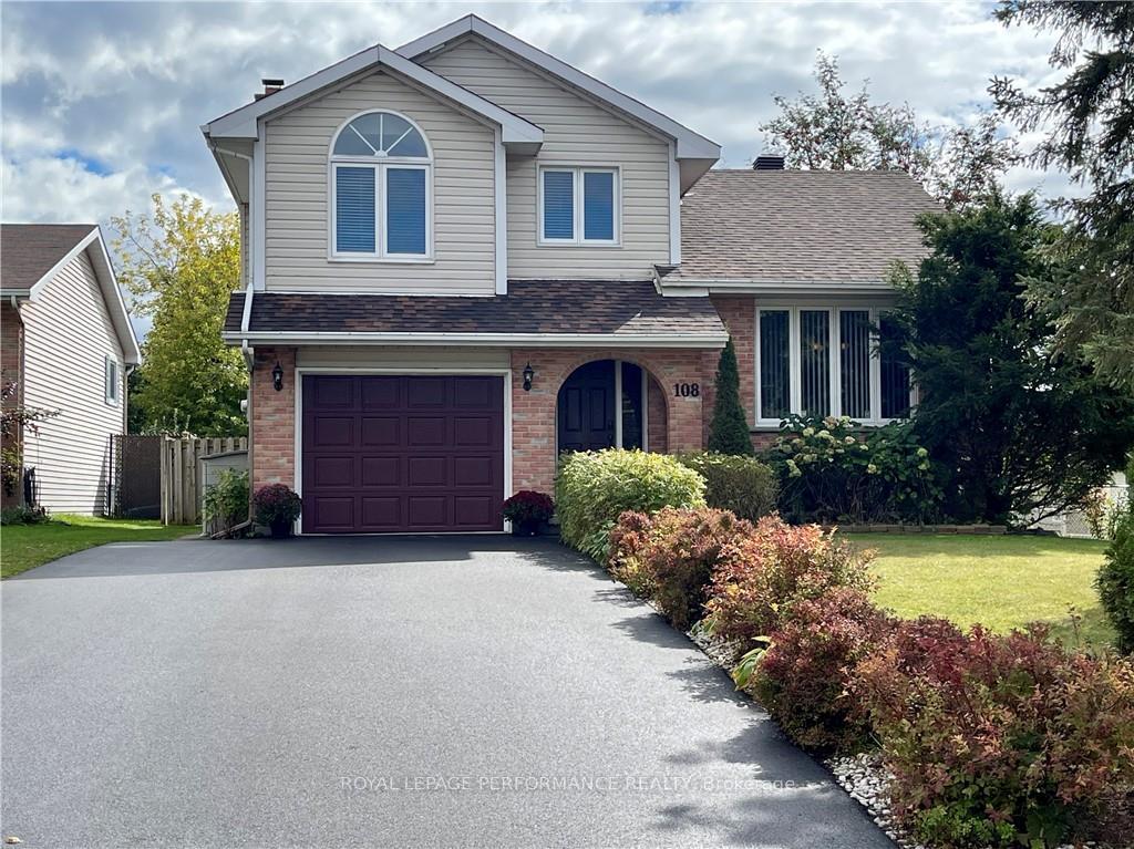 Photo 2 of 108 Markell Crescent, Cornwall — HOMEH