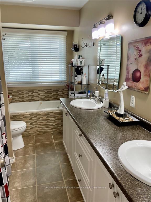 Photo 6 of 108 Markell Crescent, Cornwall — HOMEH