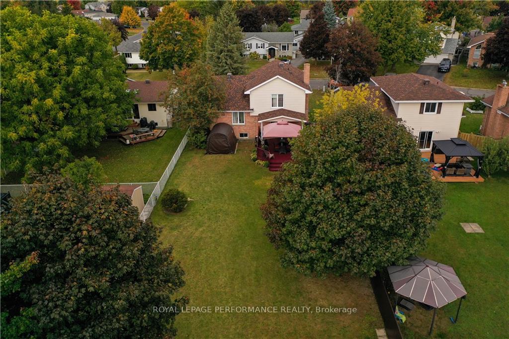 Photo 14 of 108 Markell Crescent, Cornwall — HOMEH