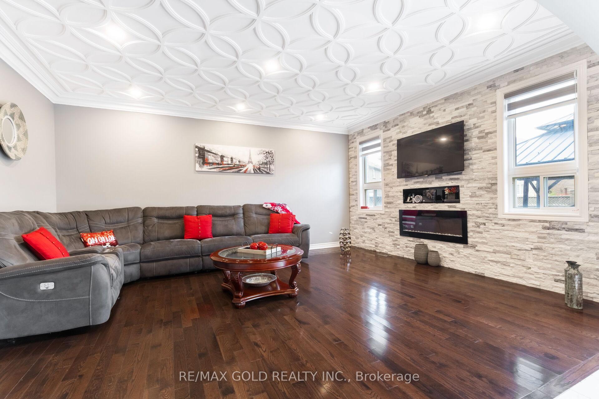 Photo 17 of 15 smoothrock Trail, Brampton, Sandringham-Wellington — HOMEH