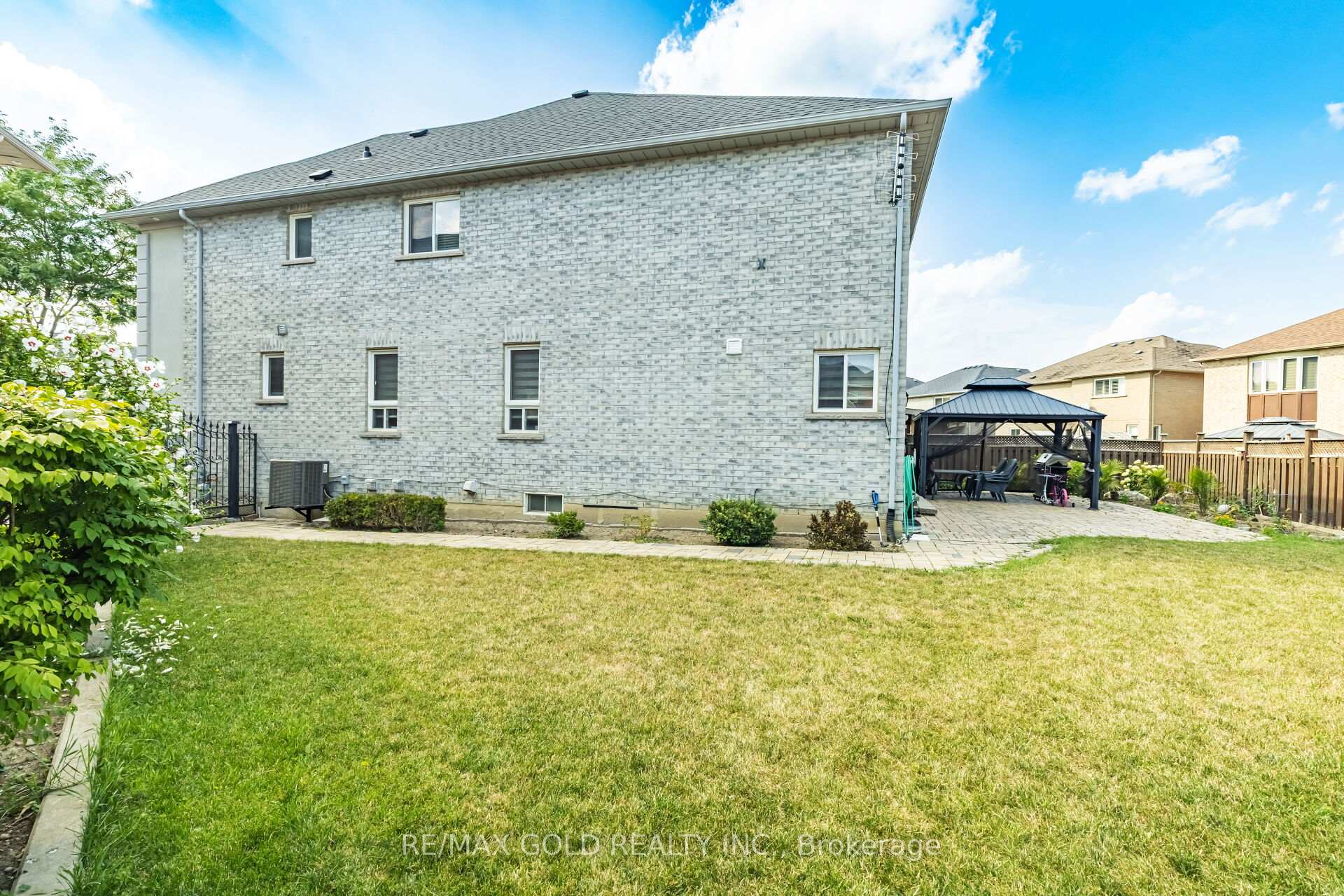 Photo 46 of 15 smoothrock Trail, Brampton, Sandringham-Wellington — HOMEH