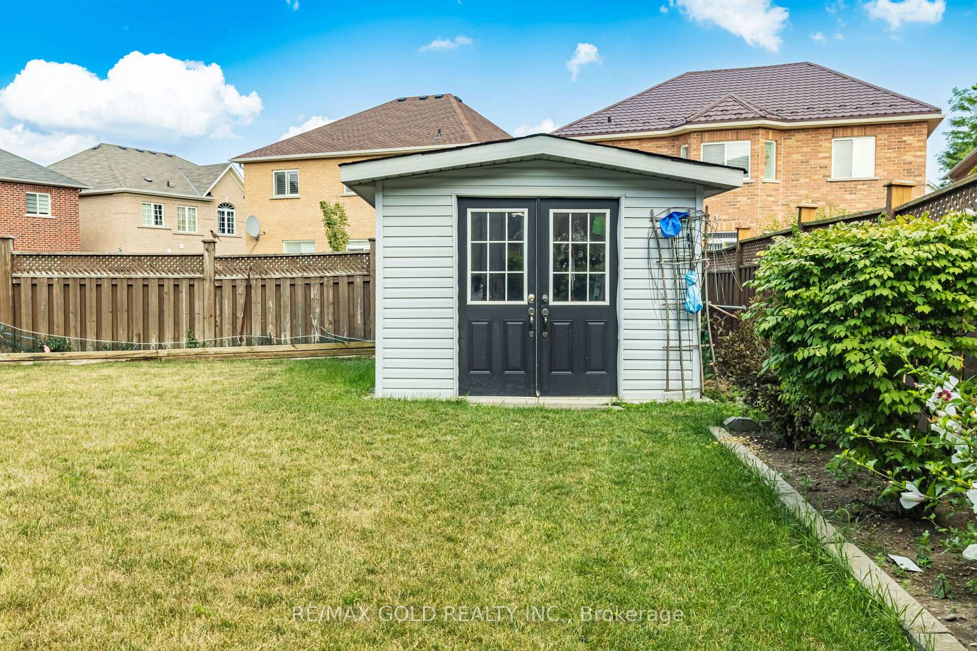 Photo 48 of 15 smoothrock Trail, Brampton, Sandringham-Wellington — HOMEH