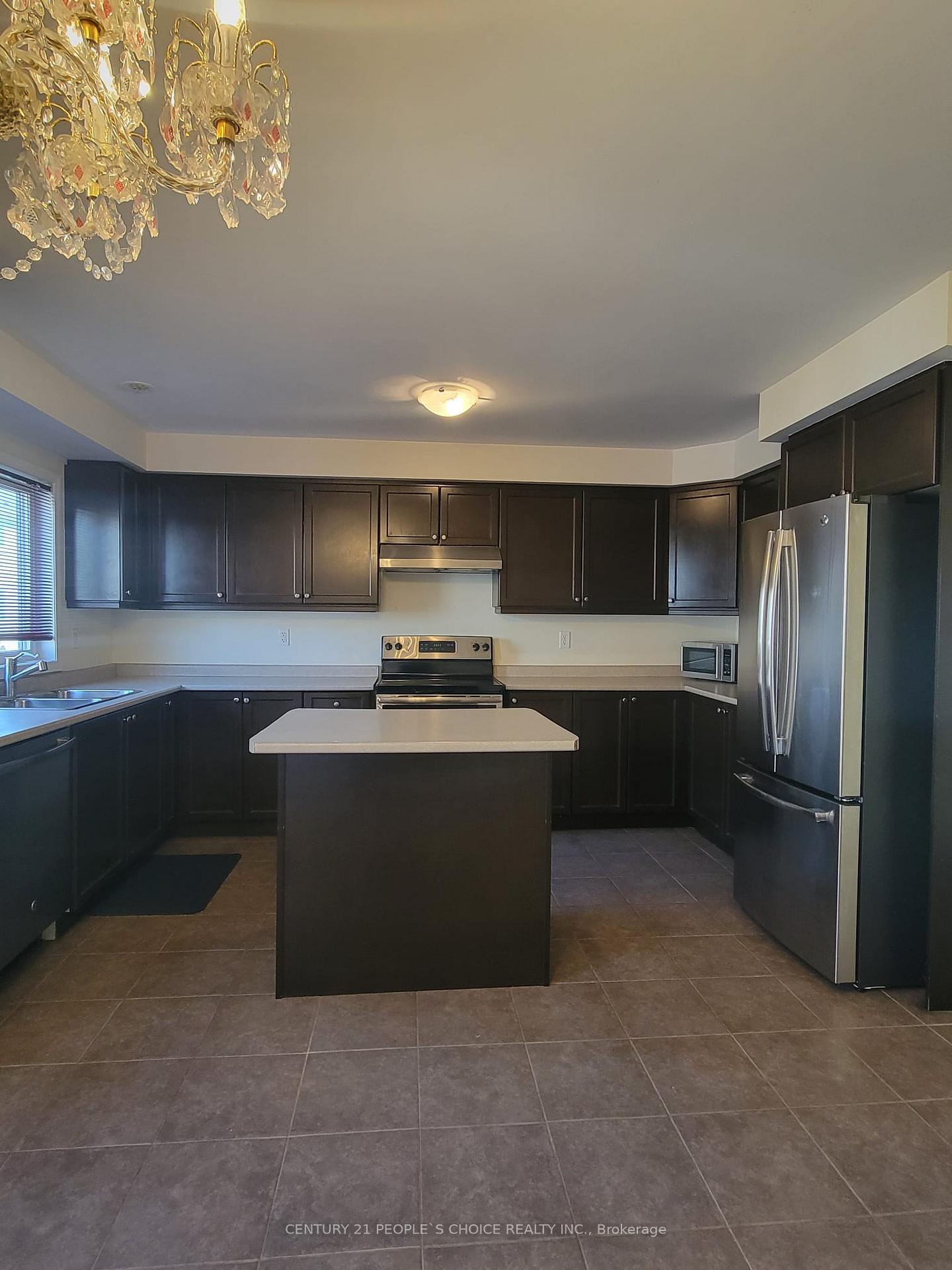 Photo 6 of 13 Betterton Crescent, Brampton, Northwest Brampton — HOMEH