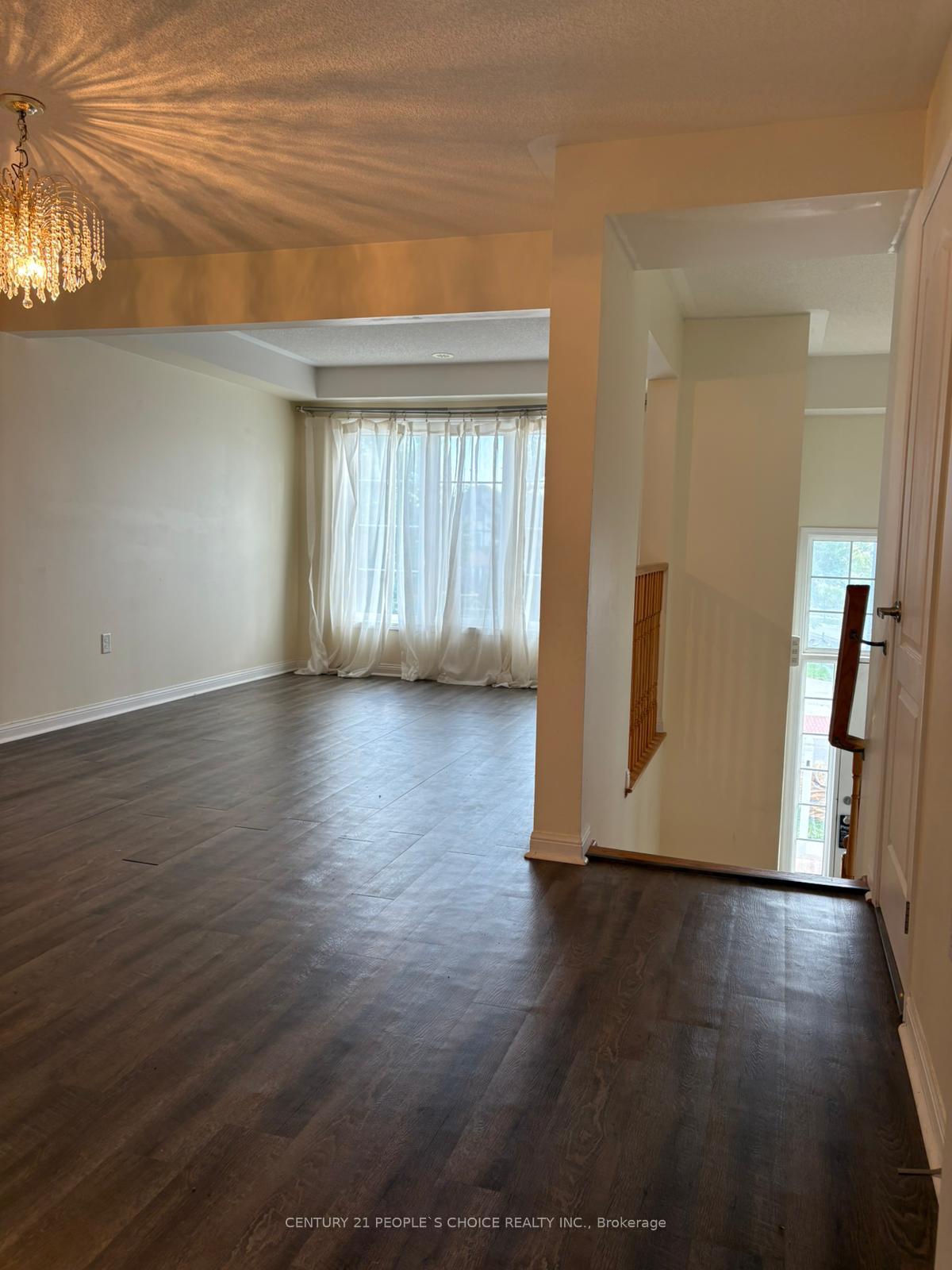 Photo 9 of 13 Betterton Crescent, Brampton, Northwest Brampton — HOMEH
