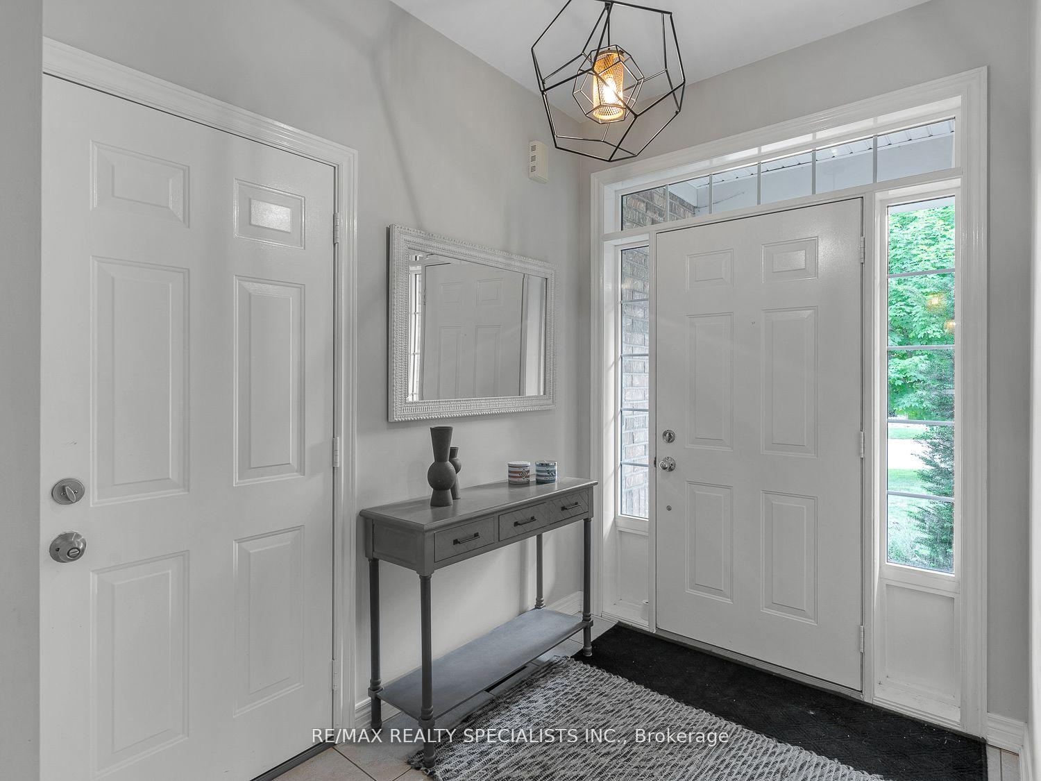 Photo 5 of 9 Putney Road, Caledon, Caledon East — HOMEH