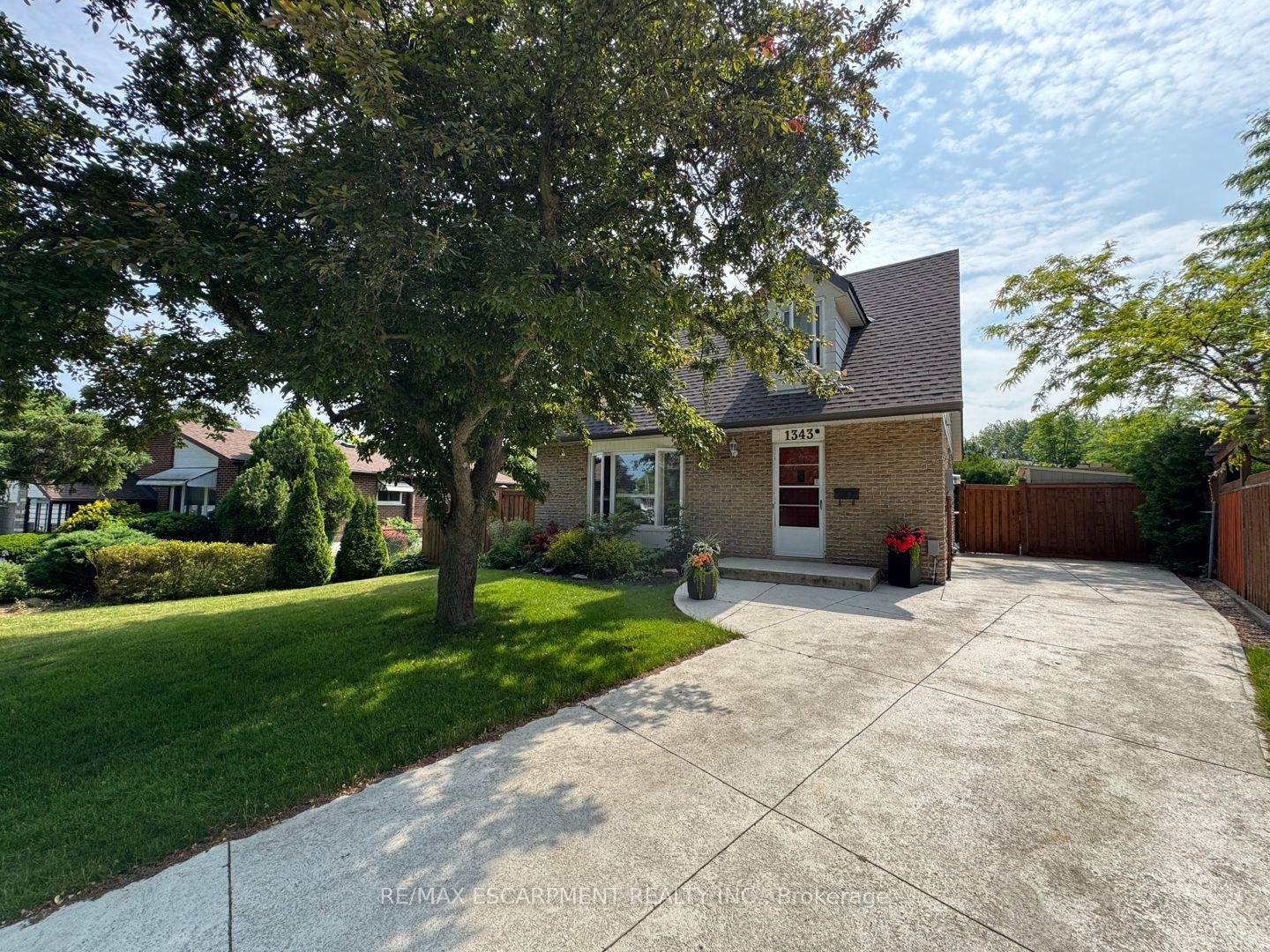 Front of 1343 Janina Boulevard