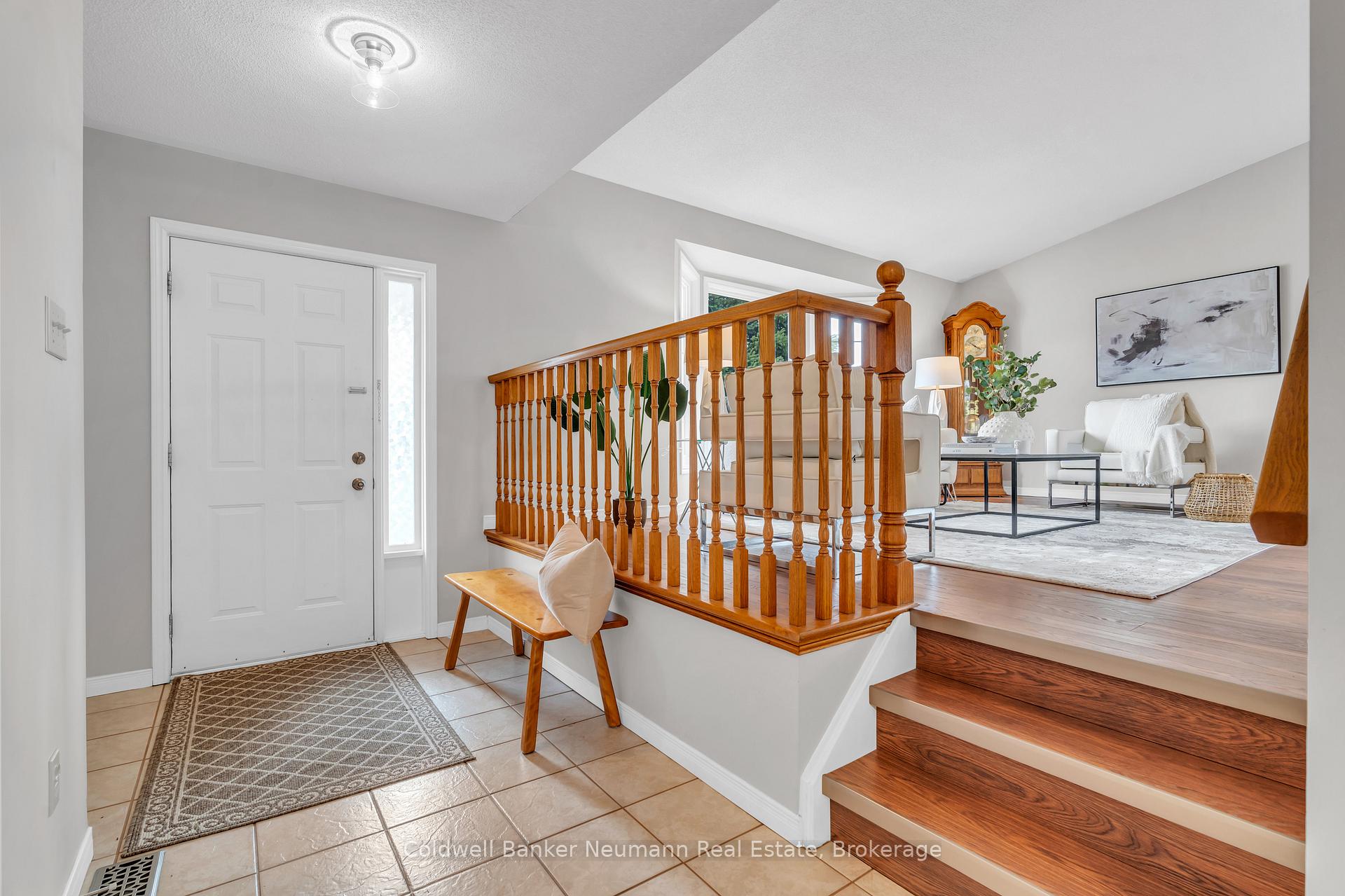 Photo 6 of 22 Celia Crescent, Guelph, Dovercliffe Park/Old University — HOMEH