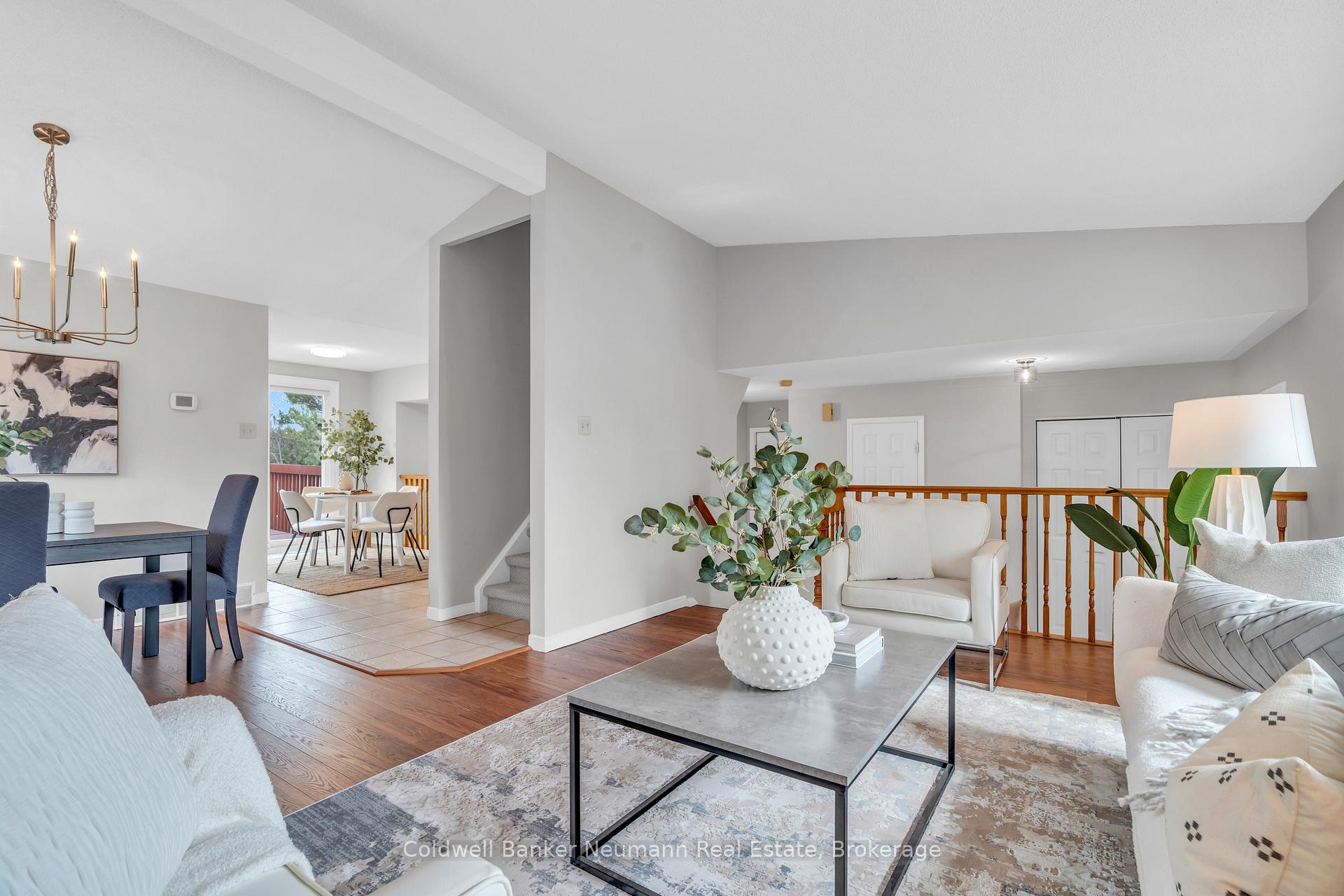 Photo 8 of 22 Celia Crescent, Guelph, Dovercliffe Park/Old University — HOMEH