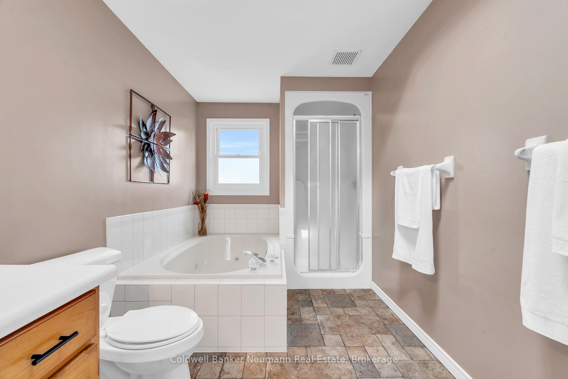 Photo 27 of 22 Celia Crescent, Guelph, Dovercliffe Park/Old University — HOMEH