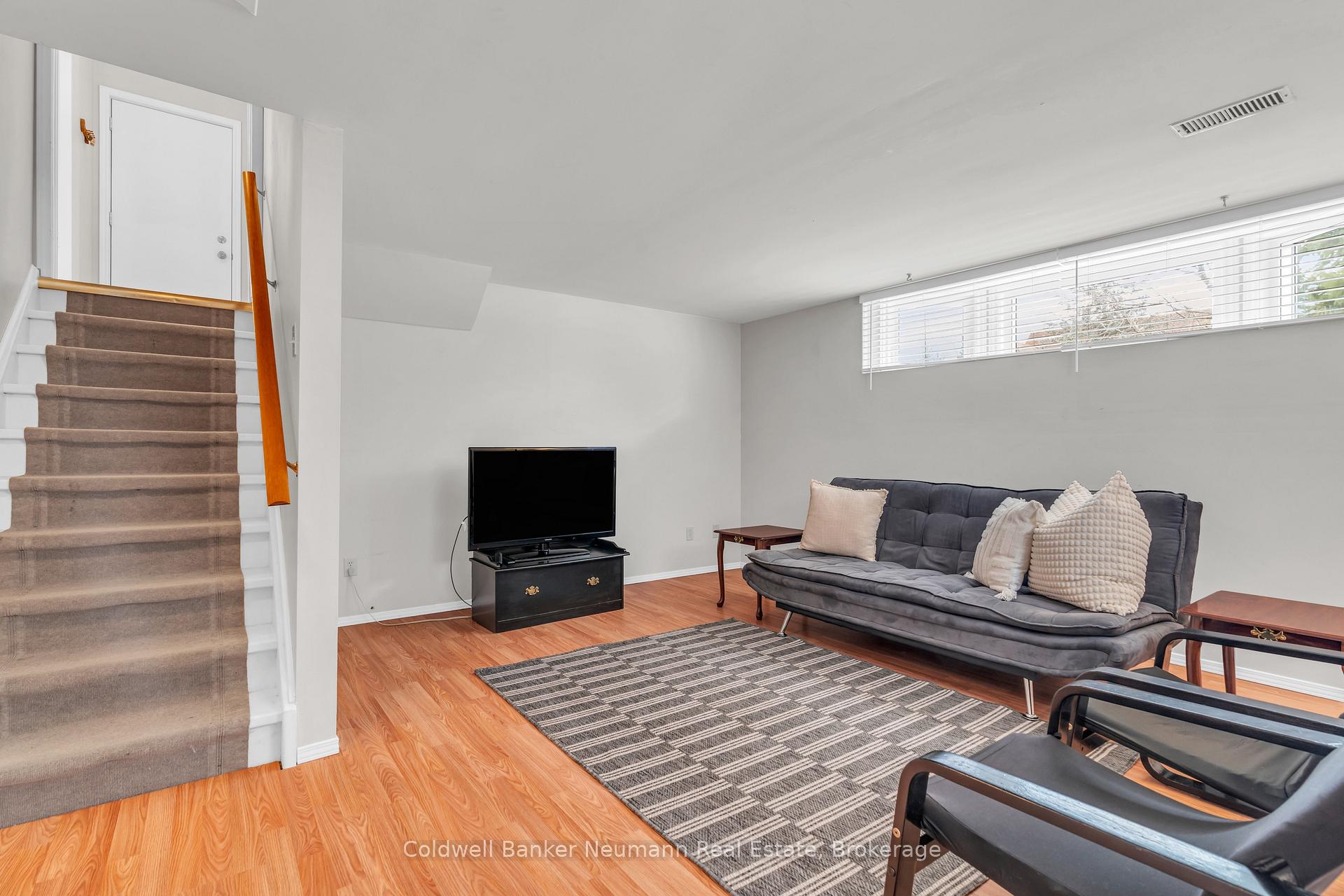 Photo 28 of 22 Celia Crescent, Guelph, Dovercliffe Park/Old University — HOMEH