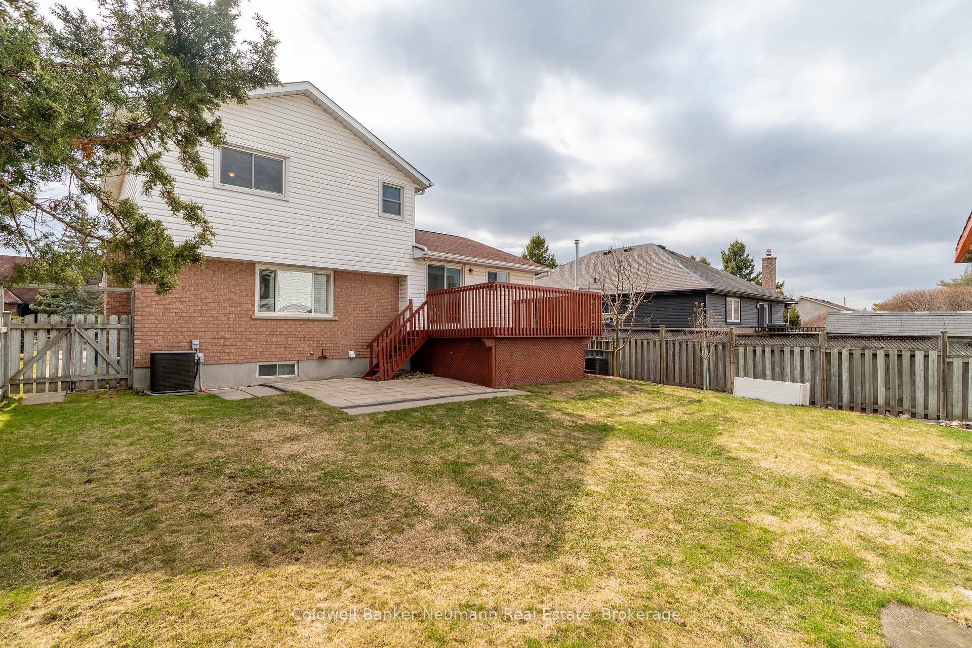 Photo 38 of 22 Celia Crescent, Guelph, Dovercliffe Park/Old University — HOMEH