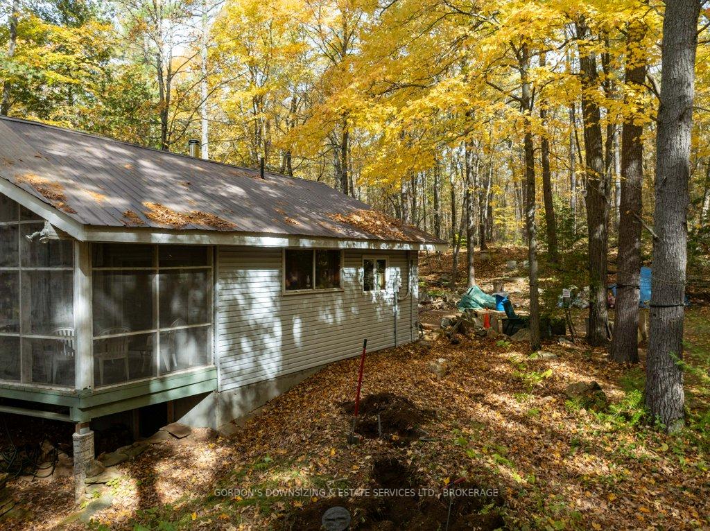 Photo 5 of 1340 Cannon Trail, Frontenac, Frontenac North — HOMEH