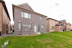 Photo 12 of 10 O'connor Crescent, Brampton, Northwest Brampton — HOMEH