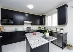 Photo 25 of 10 O'connor Crescent, Brampton, Northwest Brampton — HOMEH