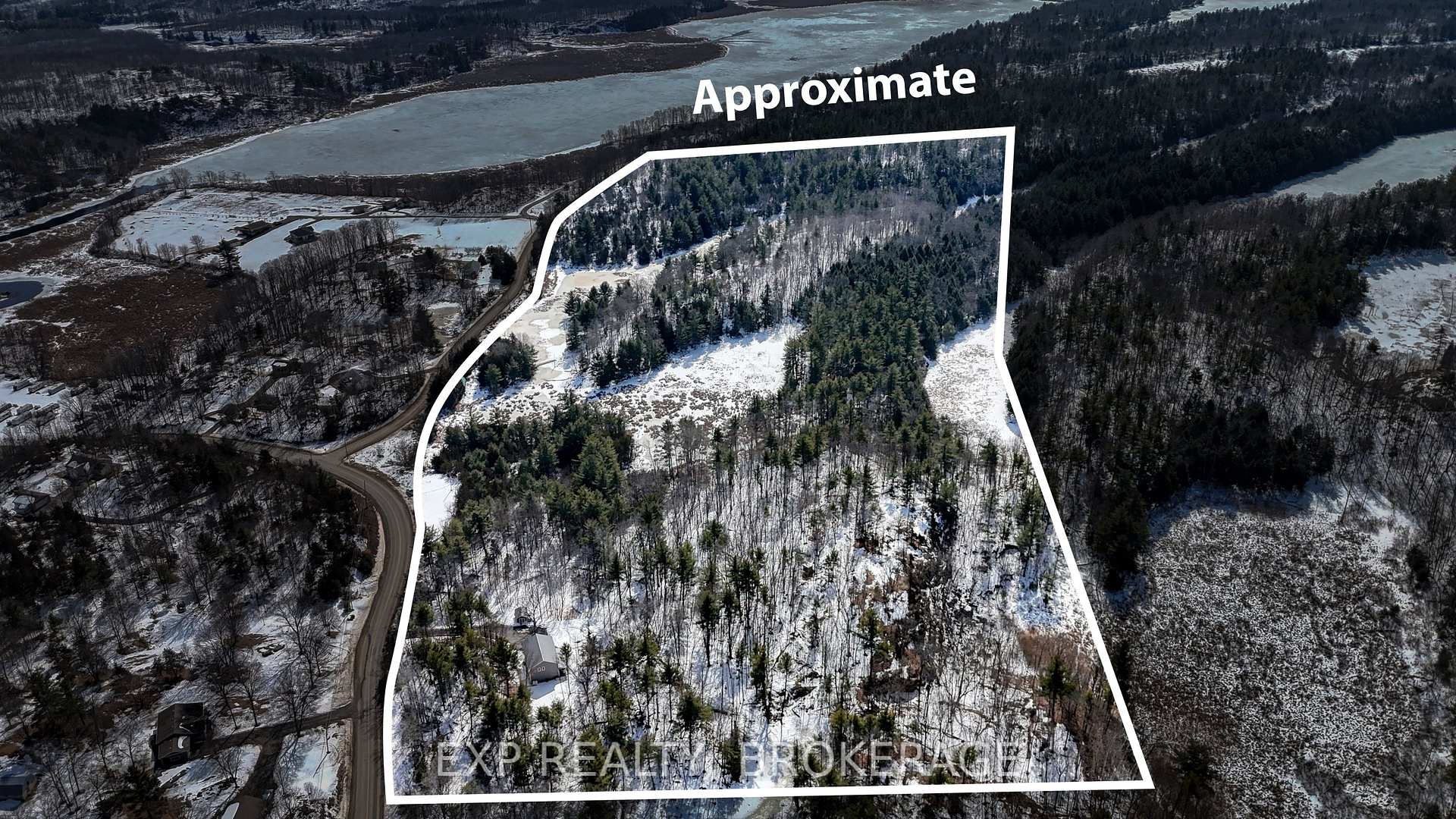 Photo 3 of 2579 Desert Lake Road, Frontenac, Frontenac South — HOMEH