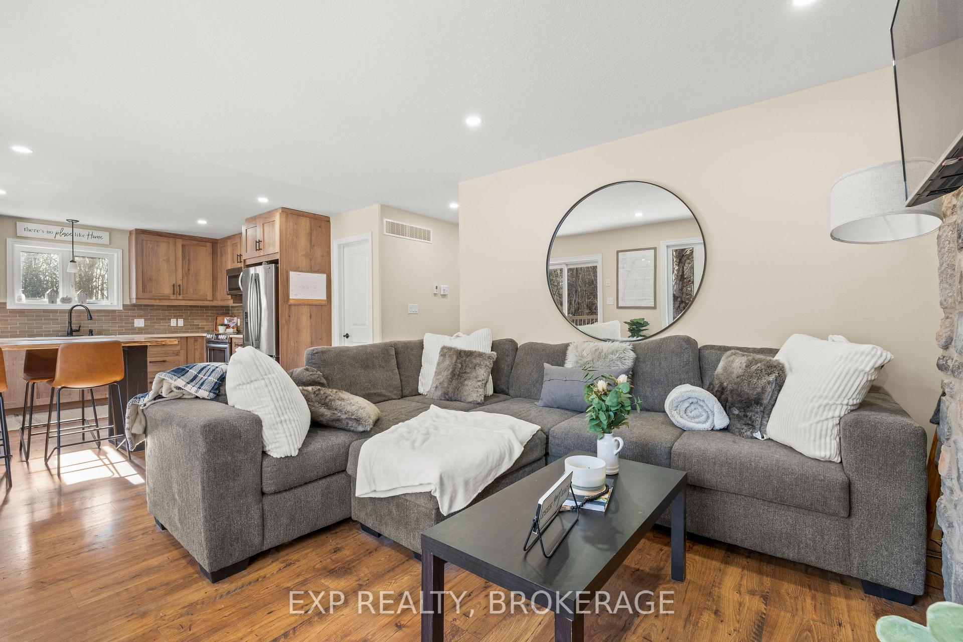 Photo 5 of 2579 Desert Lake Road, Frontenac, Frontenac South — HOMEH