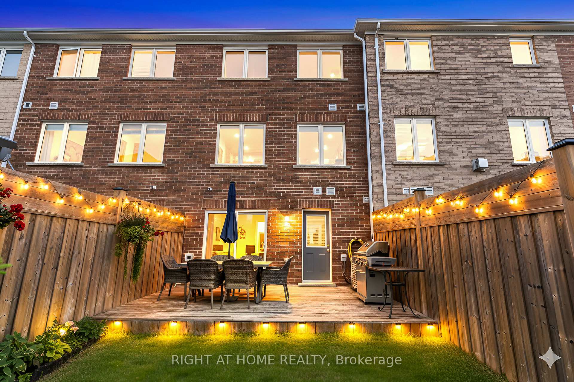 Photo 3 of 37 Ariel Road, Brampton, Northwest Brampton — HOMEH