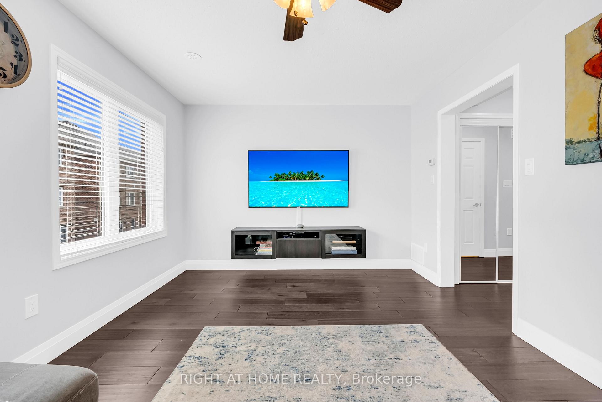 Photo 8 of 37 Ariel Road, Brampton, Northwest Brampton — HOMEH