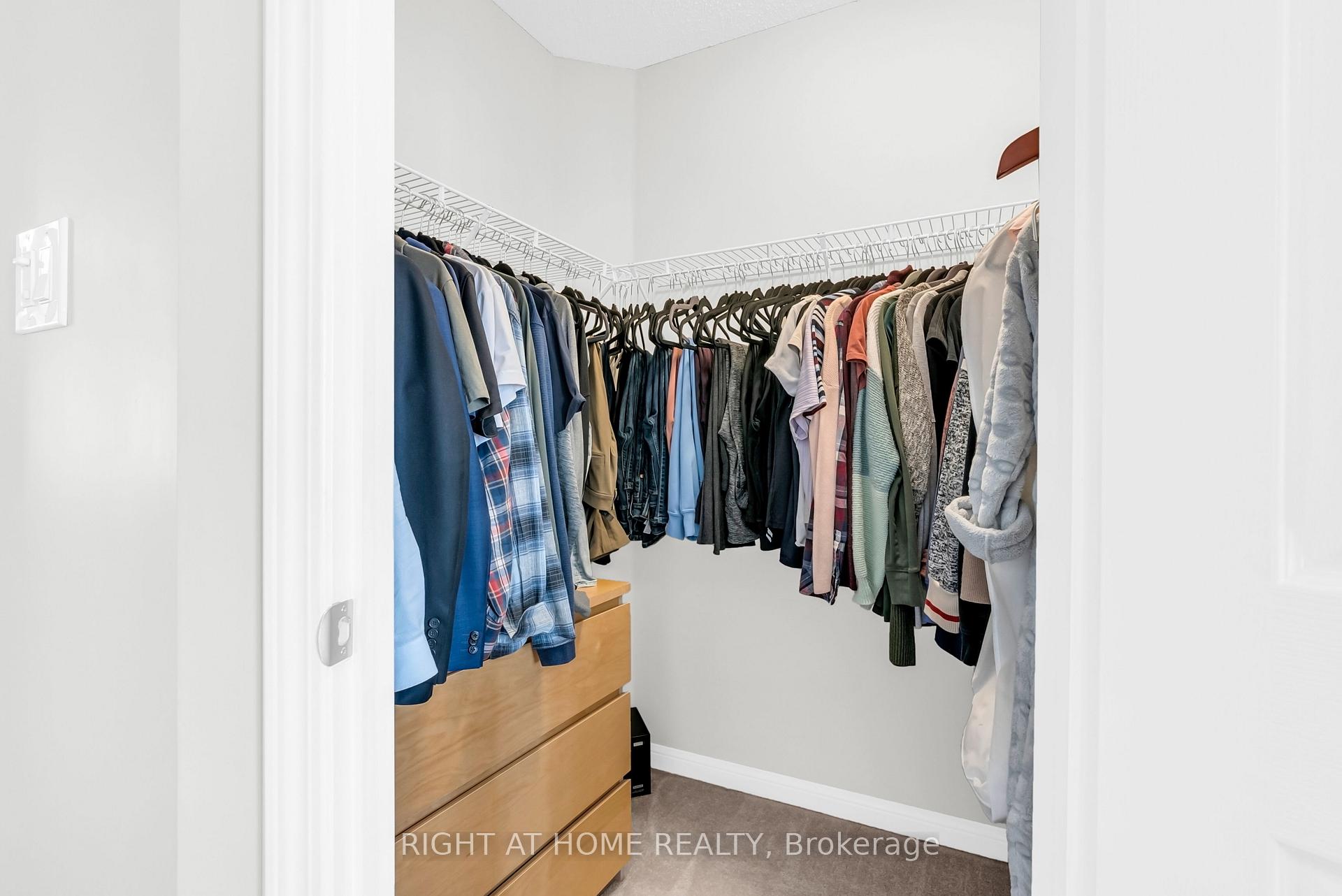 Photo 19 of 37 Ariel Road, Brampton, Northwest Brampton — HOMEH