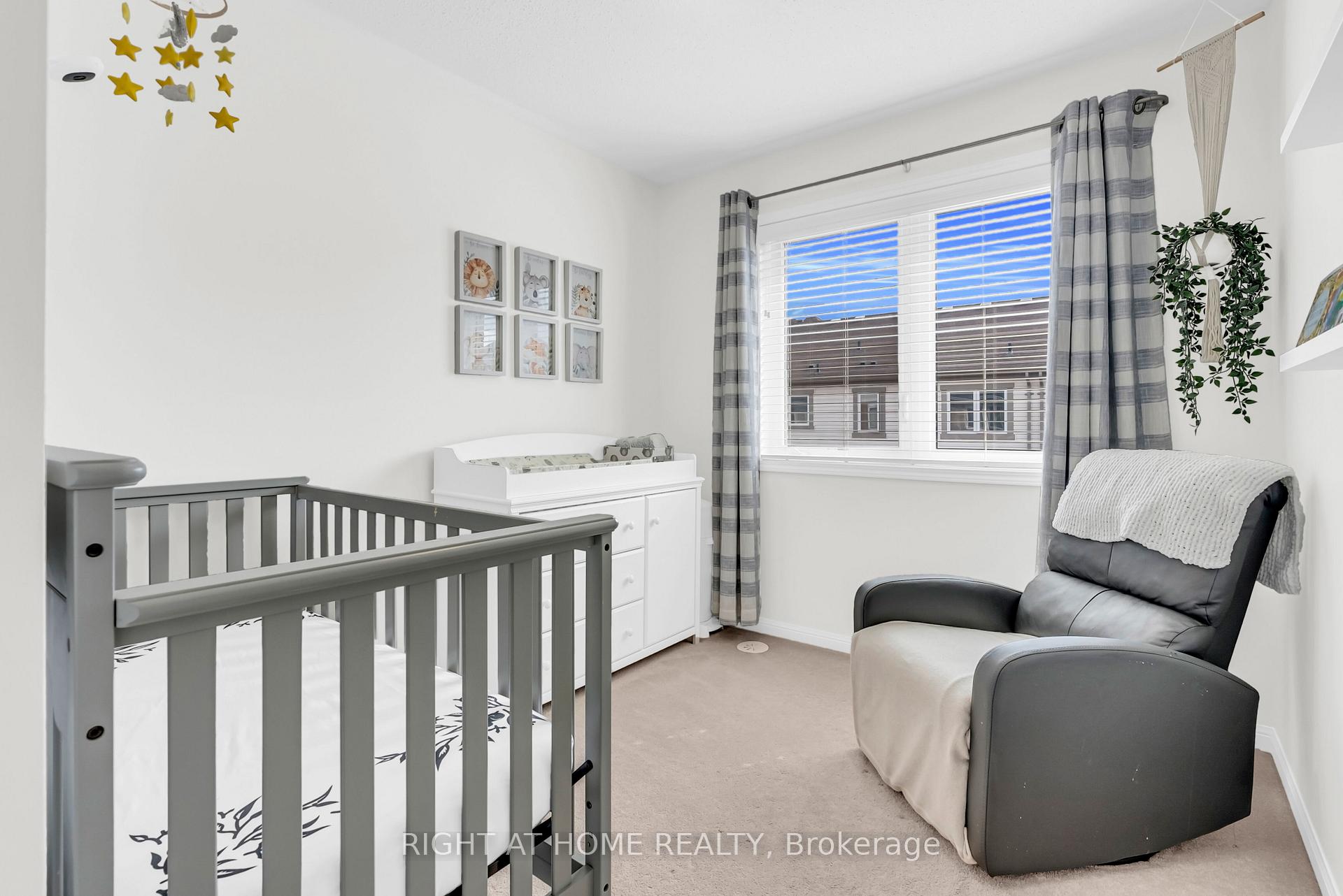 Photo 23 of 37 Ariel Road, Brampton, Northwest Brampton — HOMEH