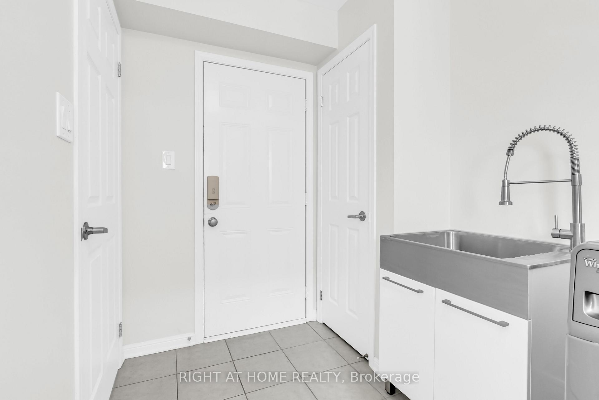 Photo 29 of 37 Ariel Road, Brampton, Northwest Brampton — HOMEH