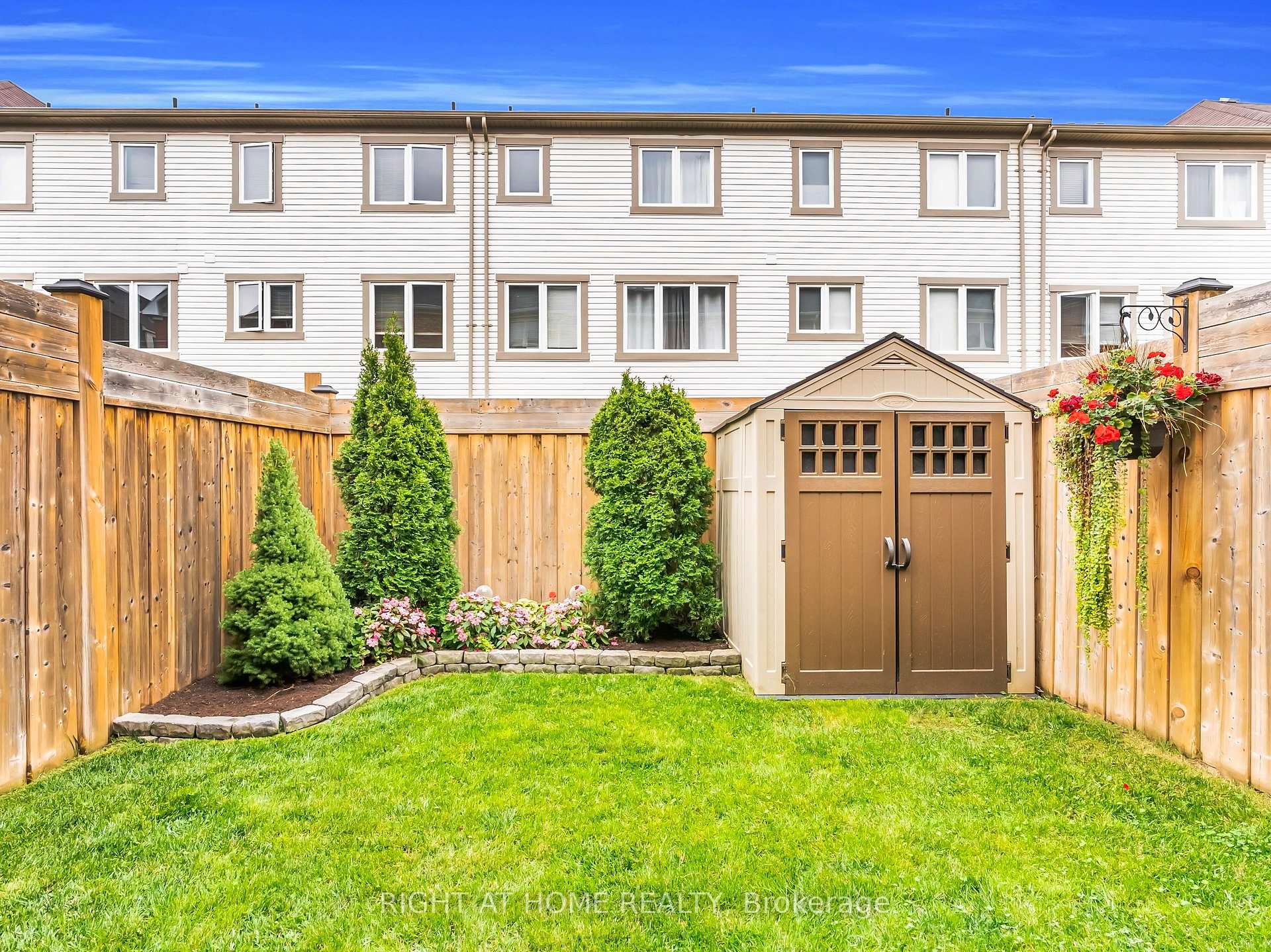 Photo 33 of 37 Ariel Road, Brampton, Northwest Brampton — HOMEH
