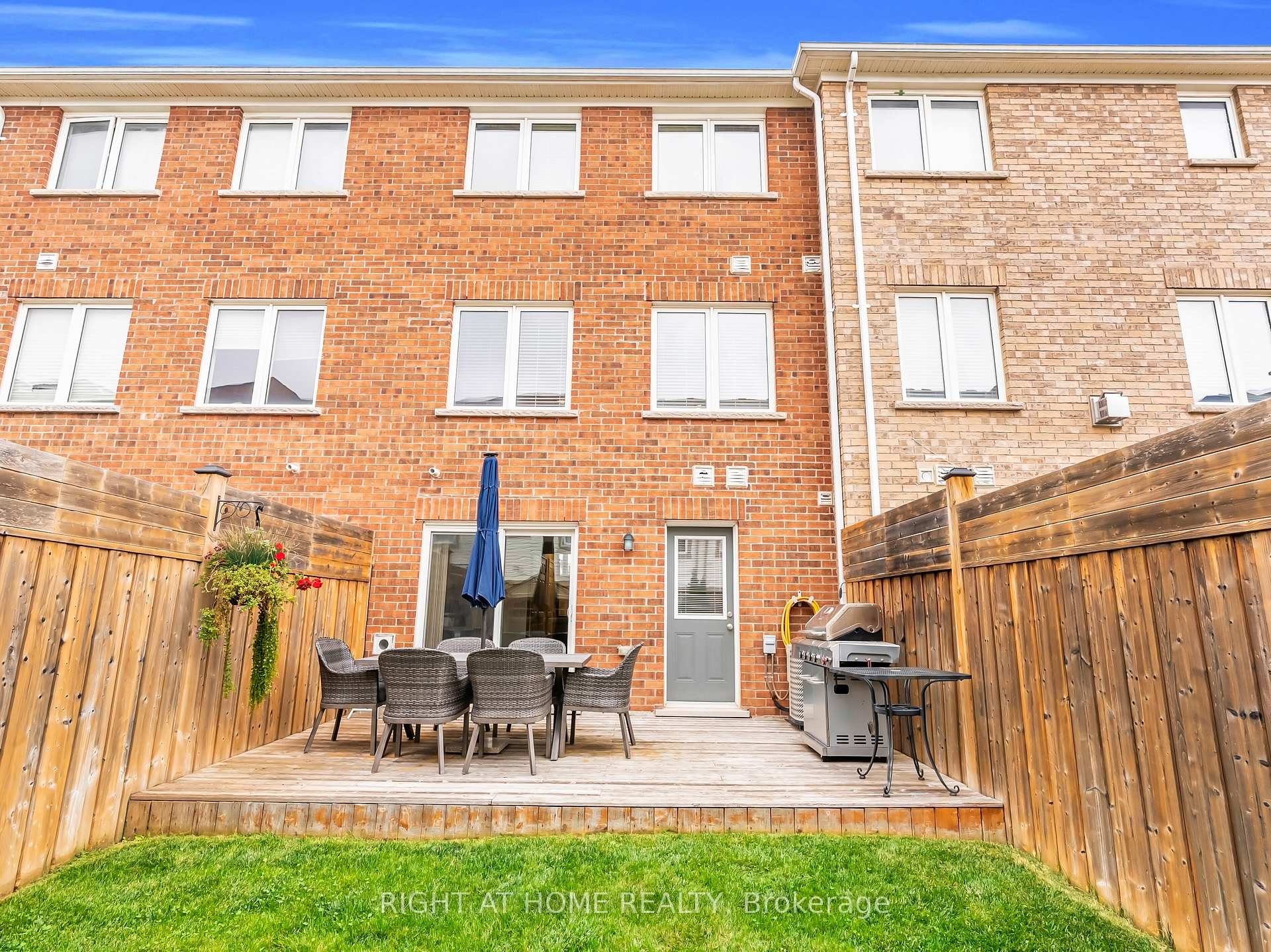 Photo 34 of 37 Ariel Road, Brampton, Northwest Brampton — HOMEH