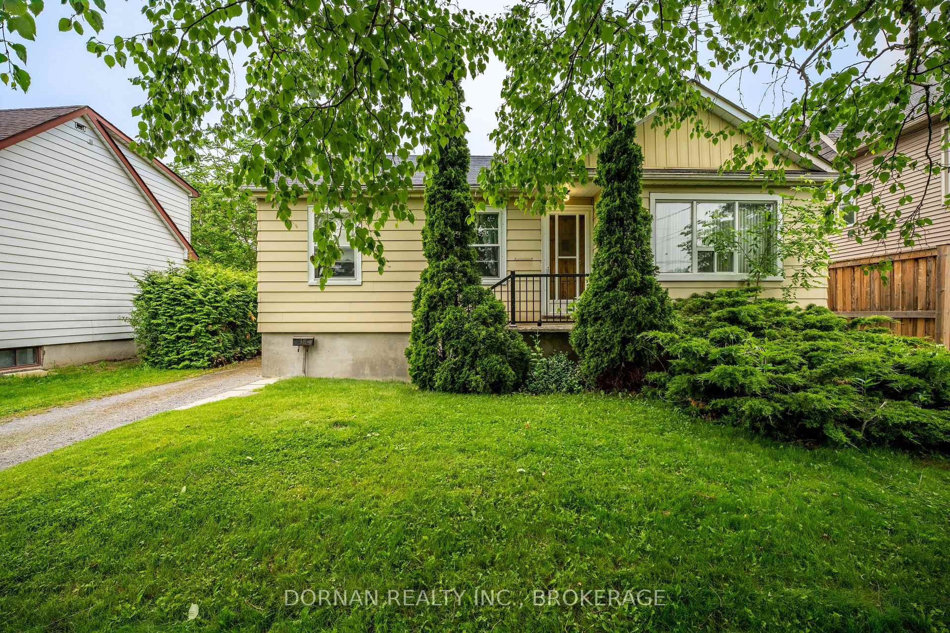 Photo 1 of 38 Darlington Boulevard, Clarington, Courtice — HOMEH