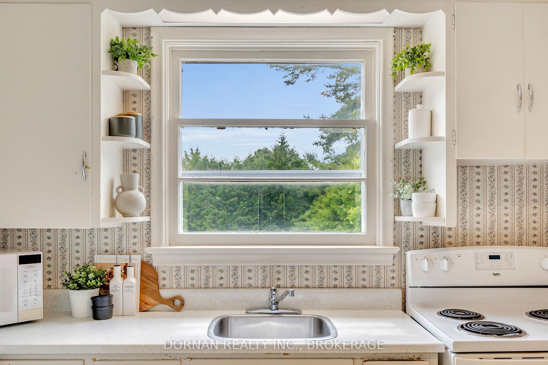 Photo 14 of 38 Darlington Boulevard, Clarington, Courtice — HOMEH