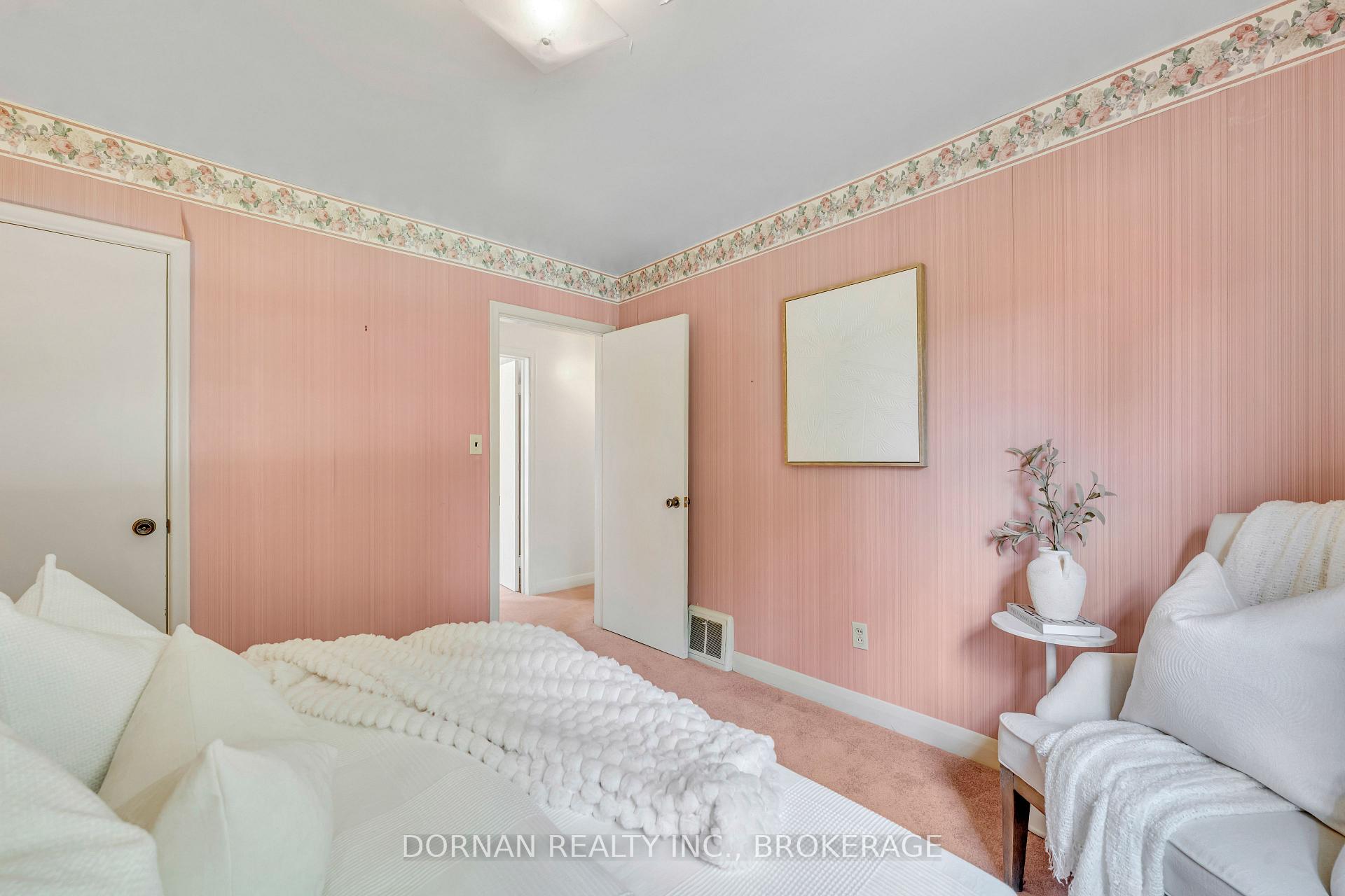 Photo 22 of 38 Darlington Boulevard, Clarington, Courtice — HOMEH