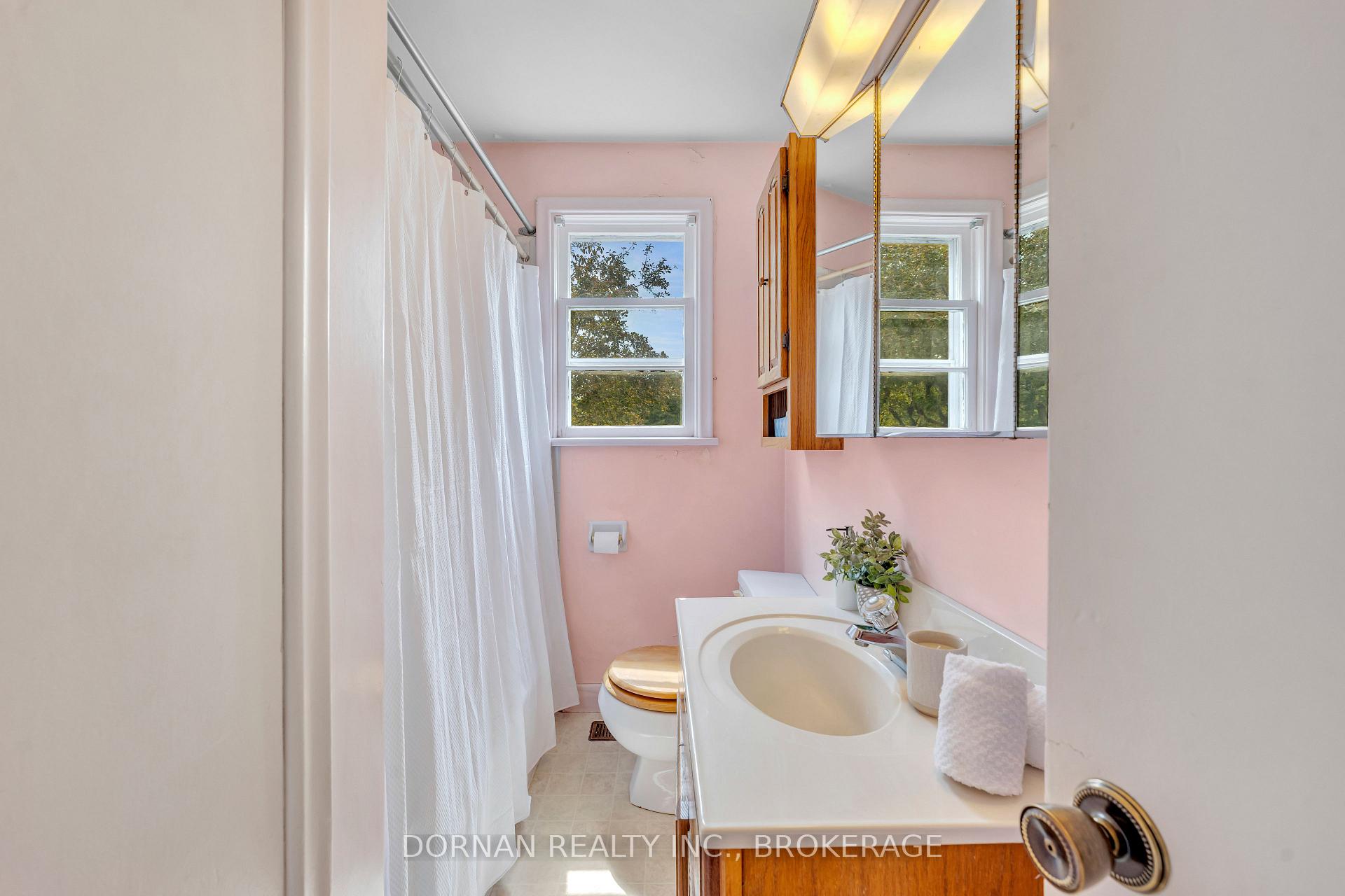 Photo 25 of 38 Darlington Boulevard, Clarington, Courtice — HOMEH