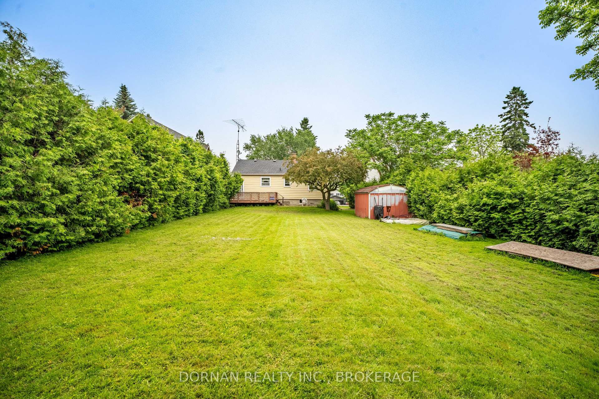Photo 29 of 38 Darlington Boulevard, Clarington, Courtice — HOMEH