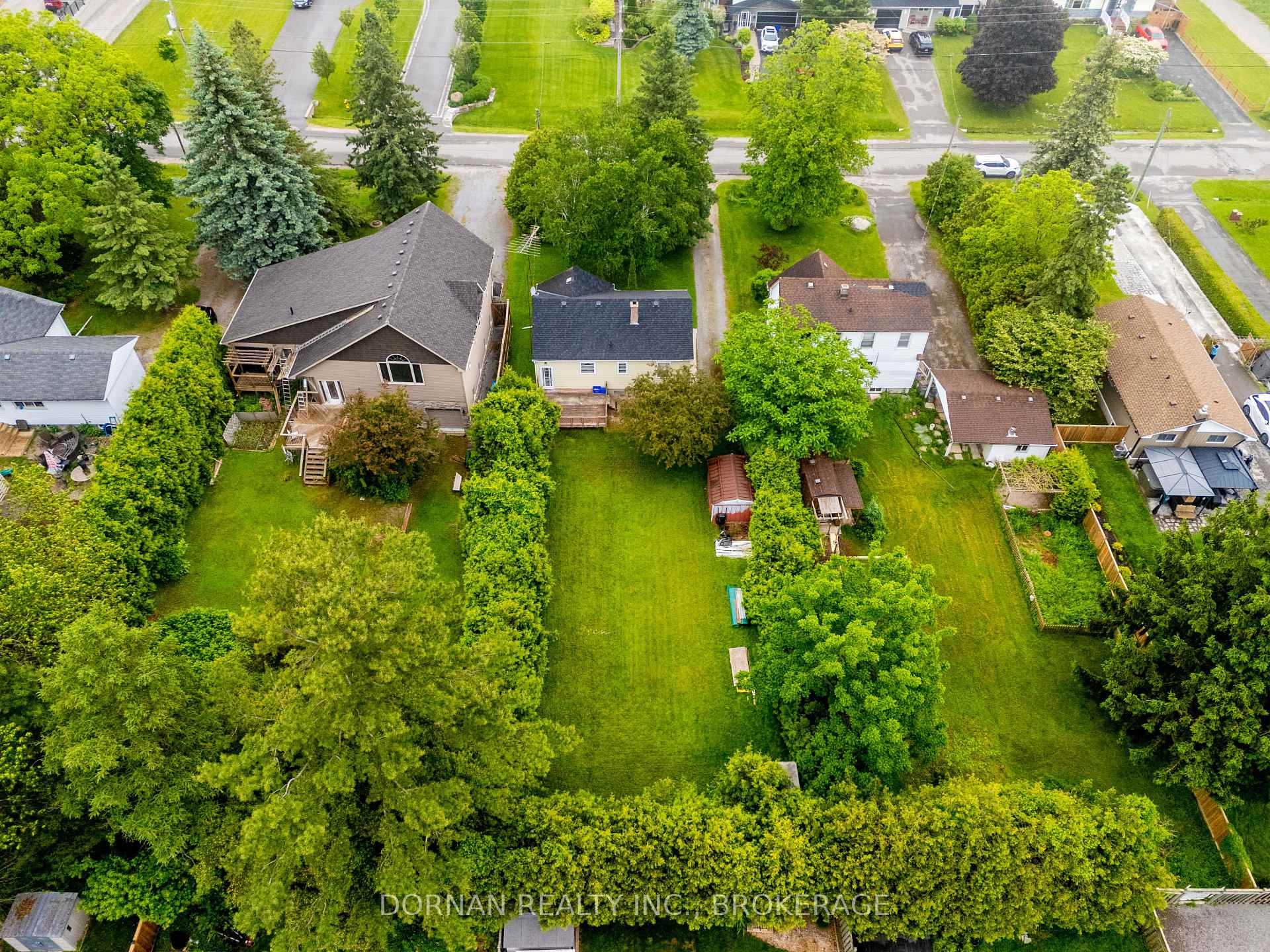 Photo 32 of 38 Darlington Boulevard, Clarington, Courtice — HOMEH