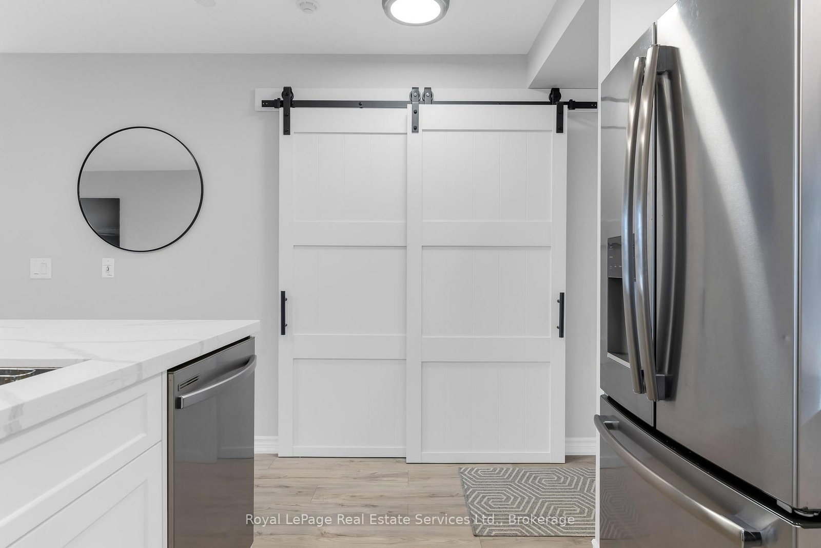 Photo 4 of Unit 302, 2391 Central Park Dr, Oakville, River Oaks — HOMEH