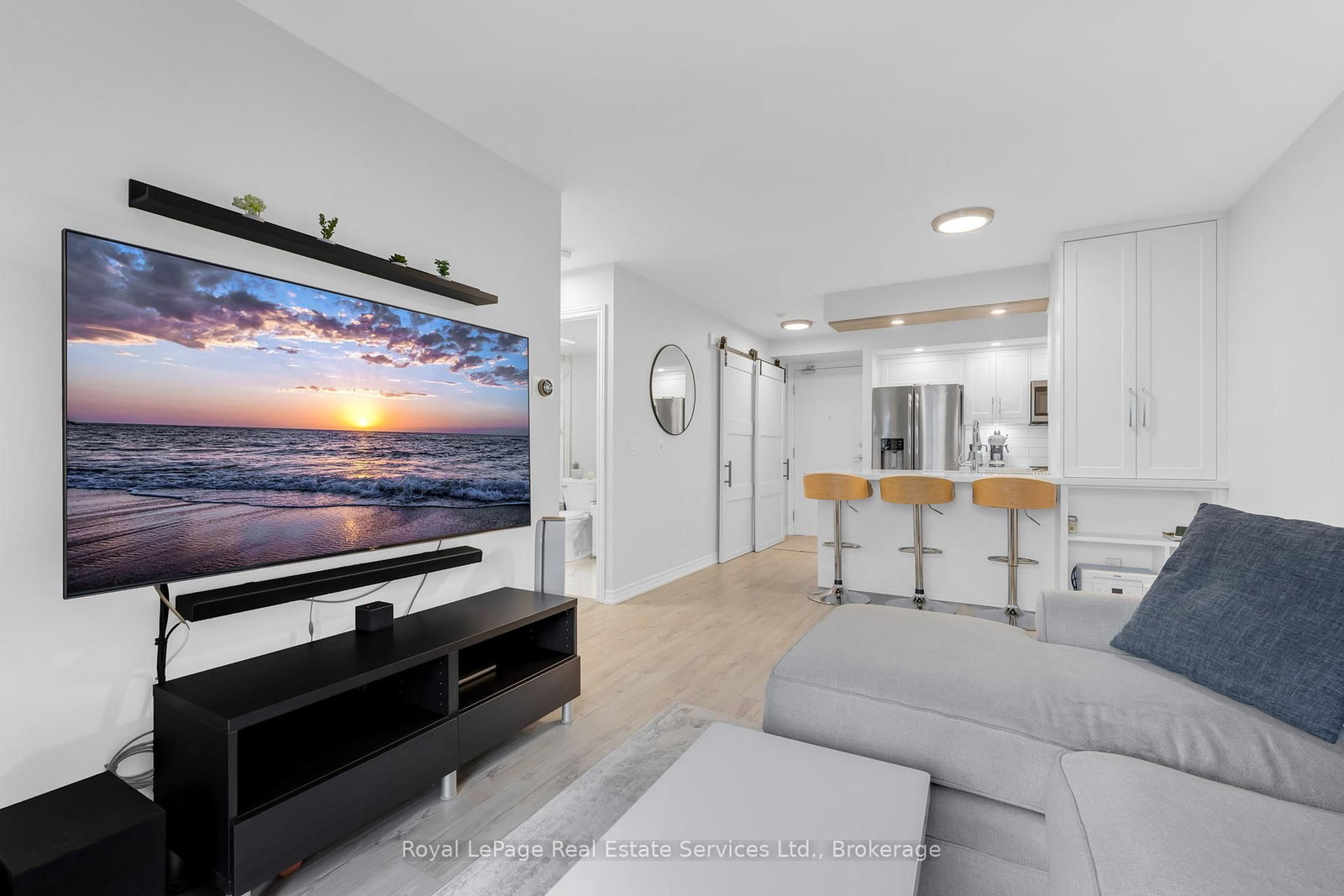 Photo 9 of Unit 302, 2391 Central Park Dr, Oakville, River Oaks — HOMEH
