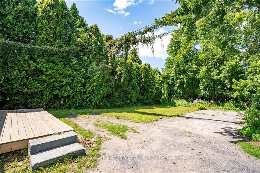 Photo 11 of 419 Water Street E, Cornwall — HOMEH